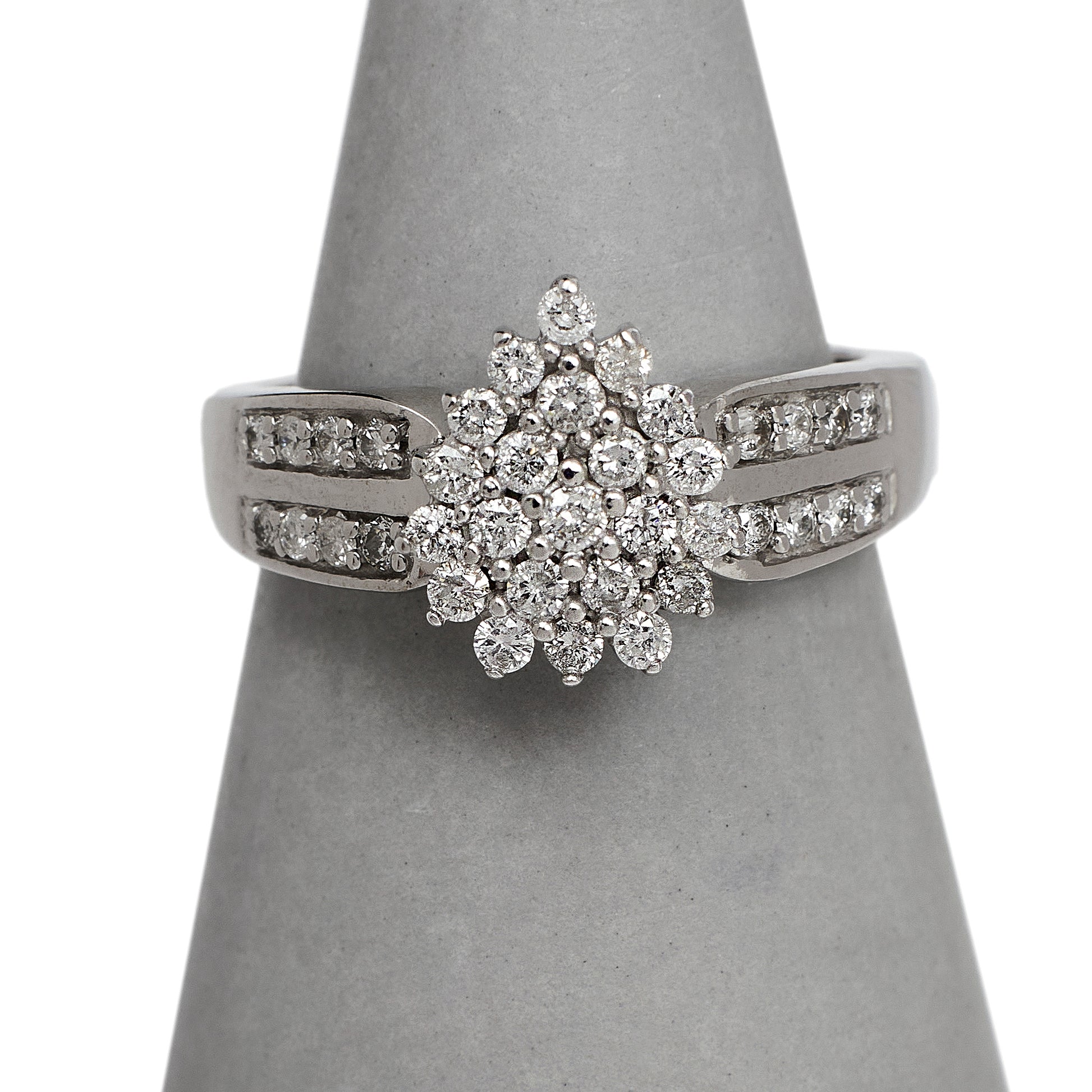 Pre-Owned 14ct White Gold Diamond Pear Shape Cluster Ring
