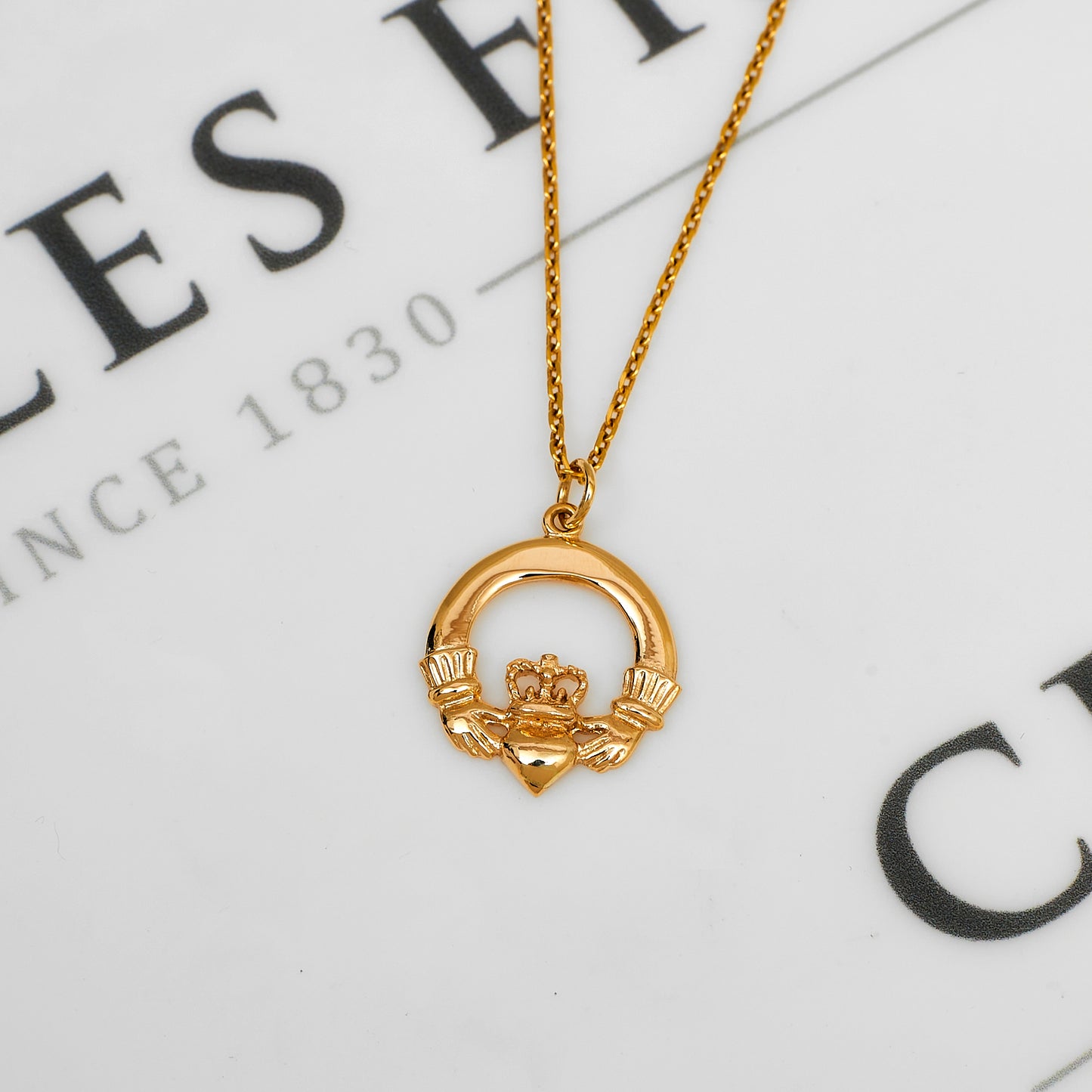 Pre-Owned 9ct Gold Petite Claddagh Pendant