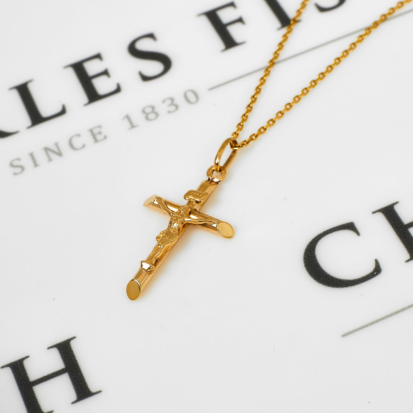 Pre-Owned 9ct Gold Crucifix Pendant 41mm x 21mm