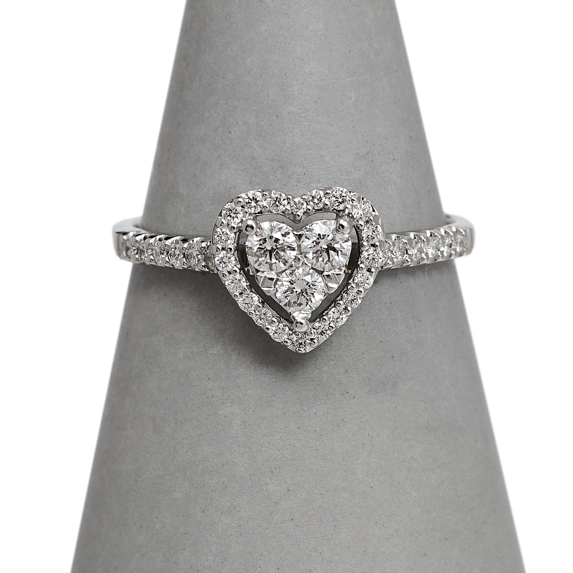 Pre-Owned 9ct White Gold Diamond Heart Cluster Ring Size P