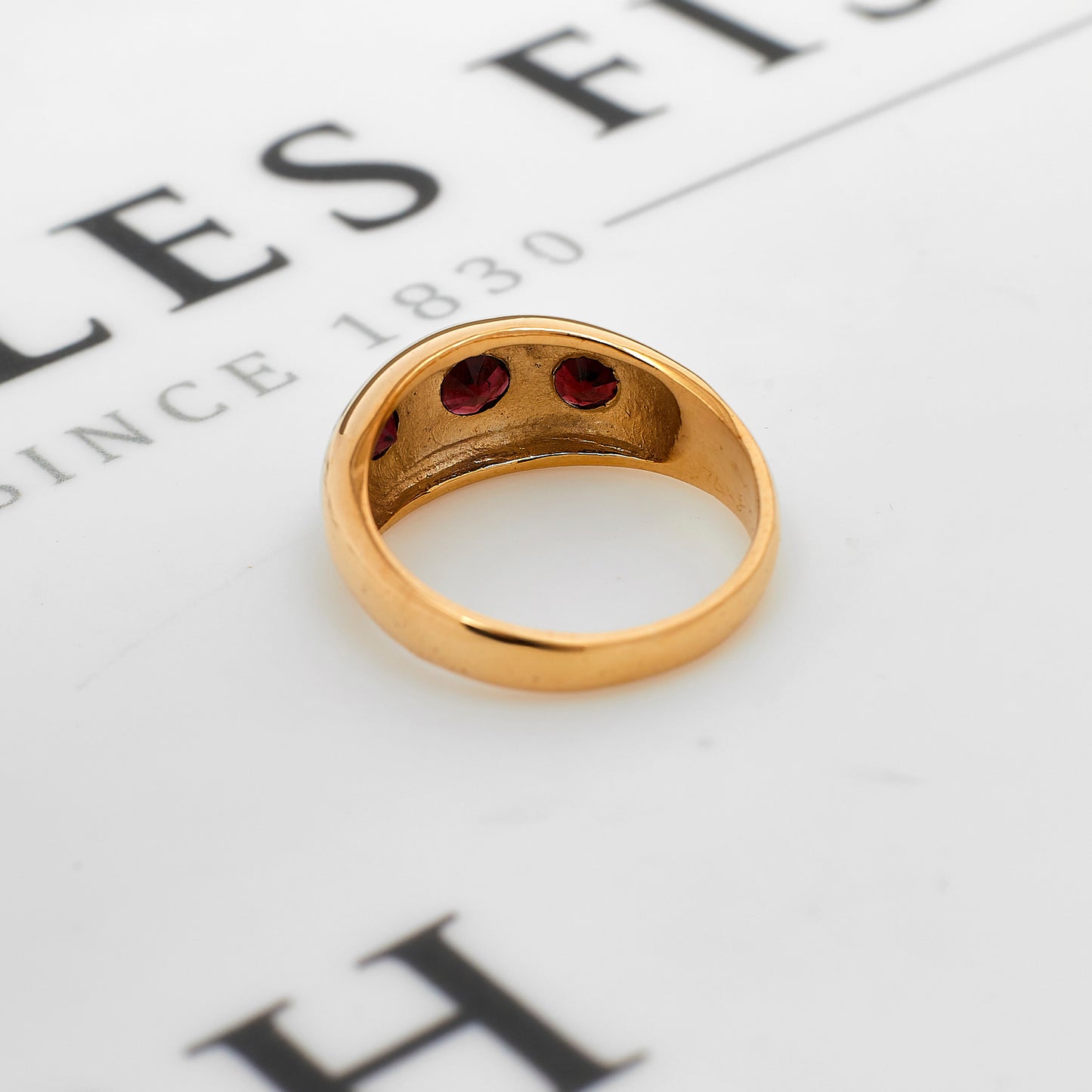 Pre-Owned 9ct Gold 3 Garnet Gypsy Ring Size T
