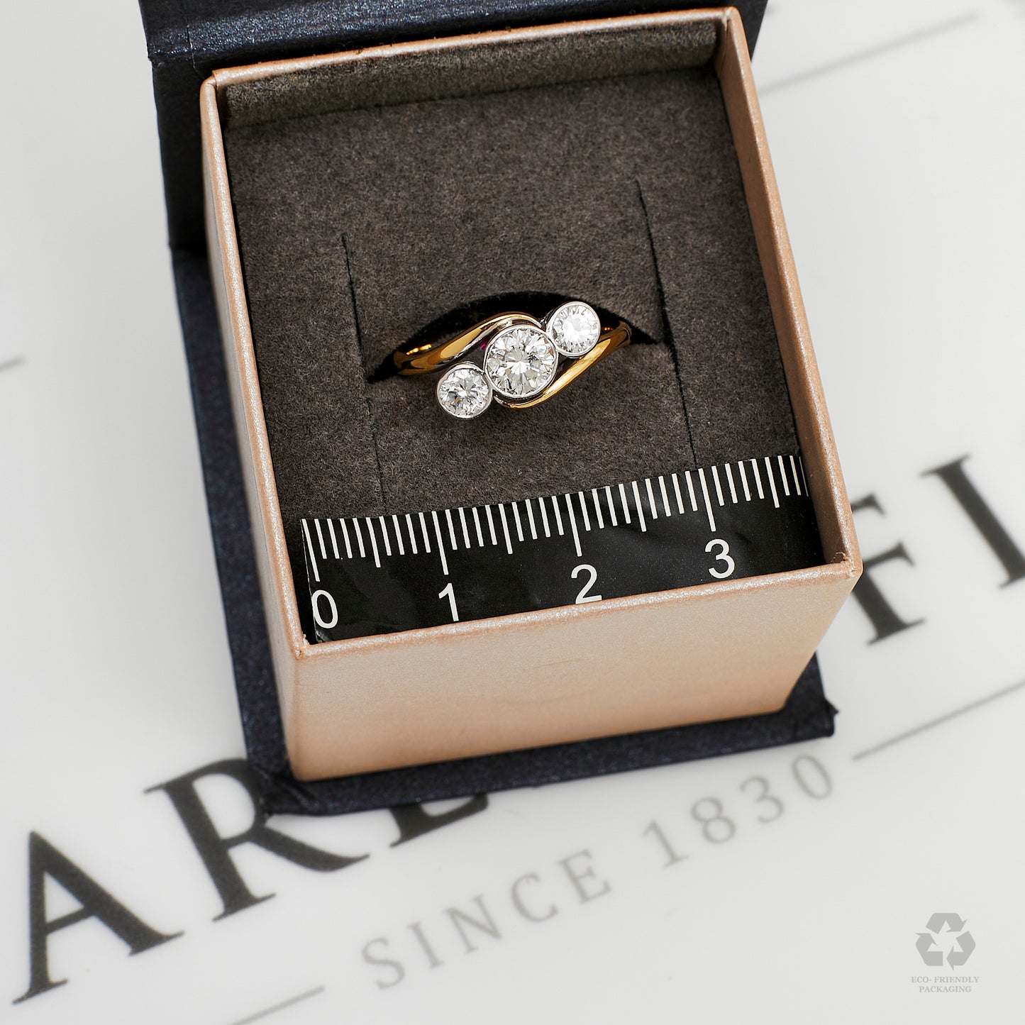 Pre-Owned 18ct Gold 3 Diamond Twist Design Ring Size G