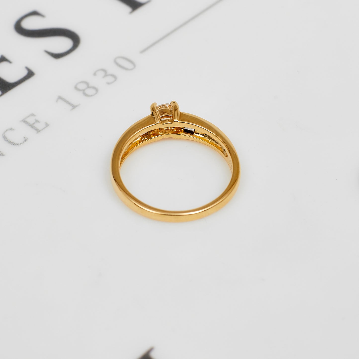Pre-Owned 18ct Gold Diamond Set Band Ring - Size M.5