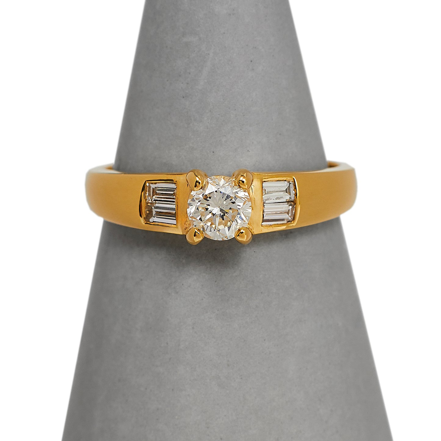 Pre-Owned 18ct Gold Diamond Set Band Ring - Size M.5