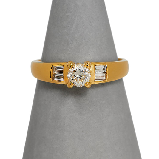 Pre-Owned 18ct Gold Diamond Set Band Ring - Size M.5
