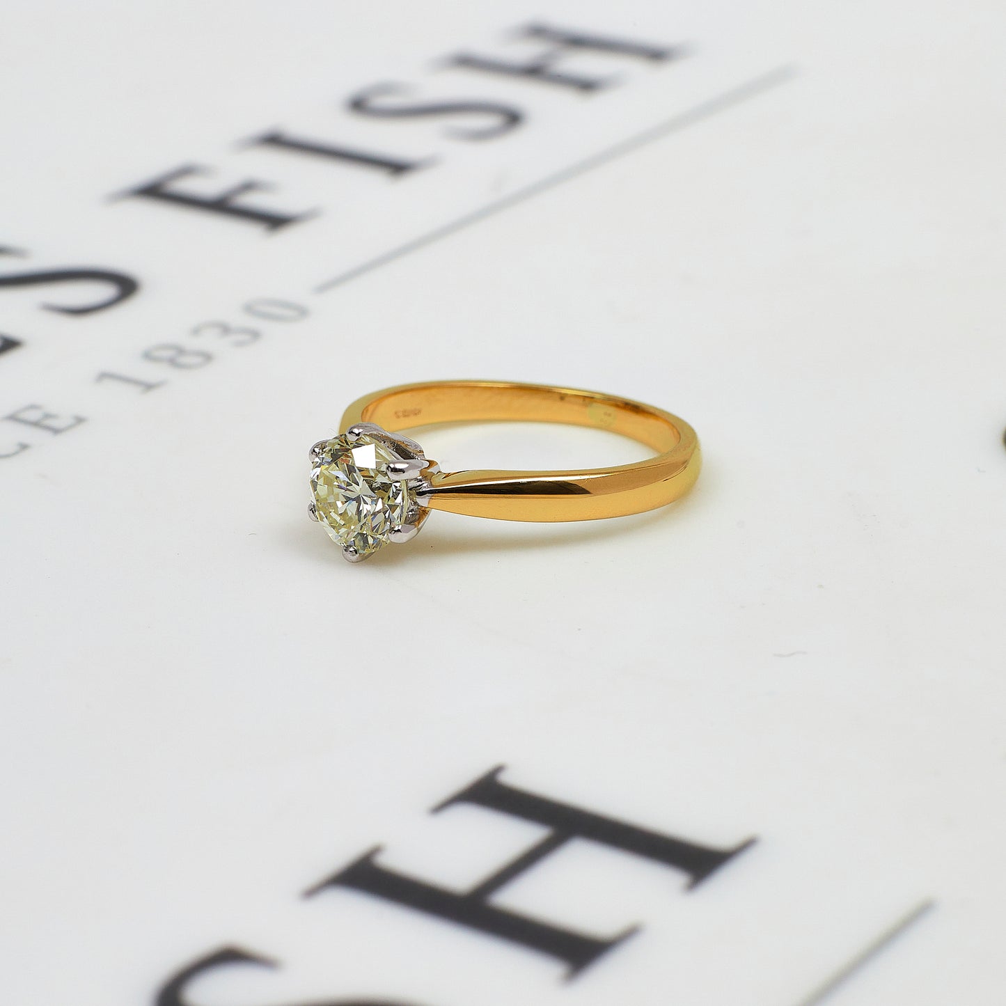 Pre-Owned 18ct Gold Diamond Solitare Engagement Ring Size M