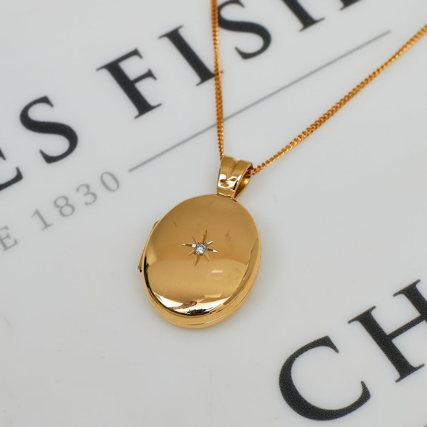 Pre-Owned 9ct Gold & Diamond Locket & Chain