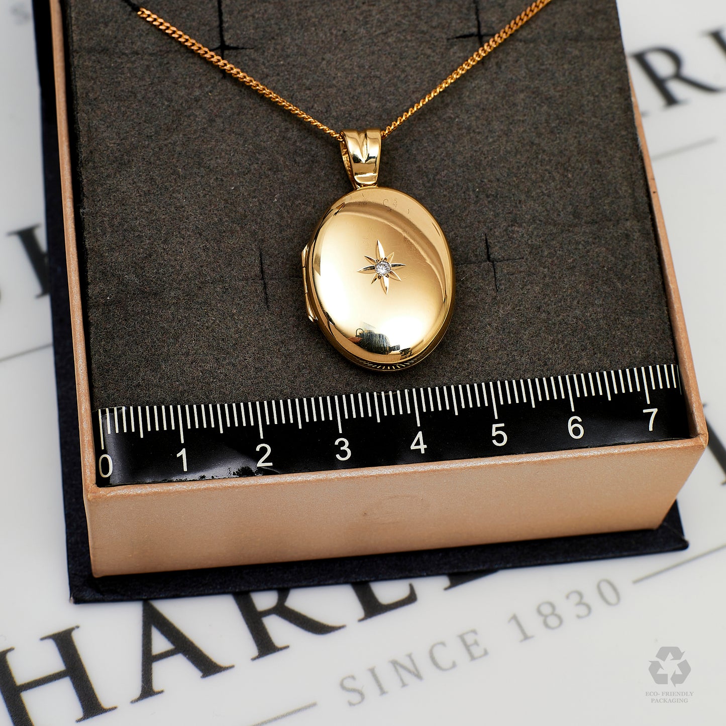 Pre-Owned 9ct Gold & Diamond Locket & Chain