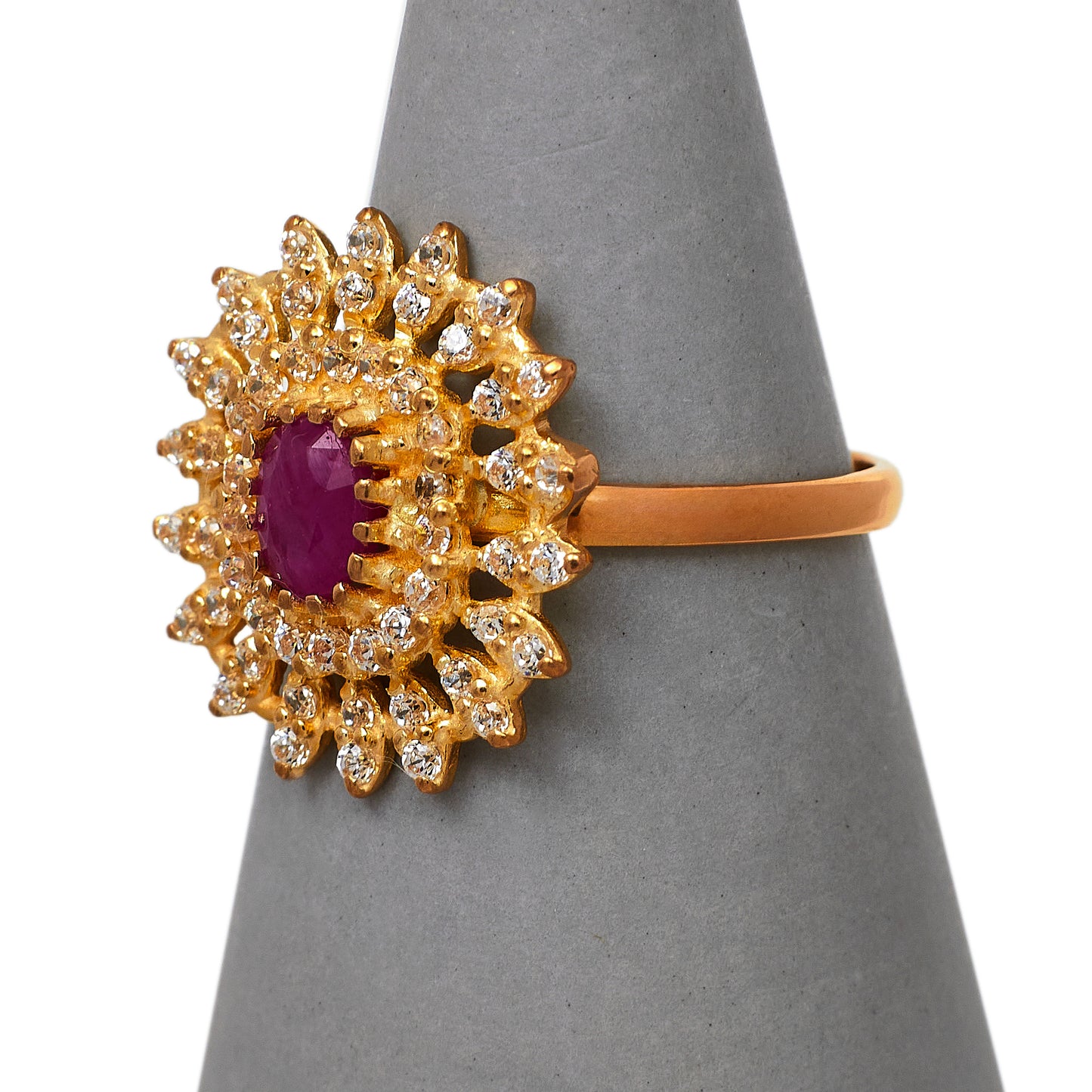 Pre-Owned 22ct Gold Red & White Synthetic Stone Ring