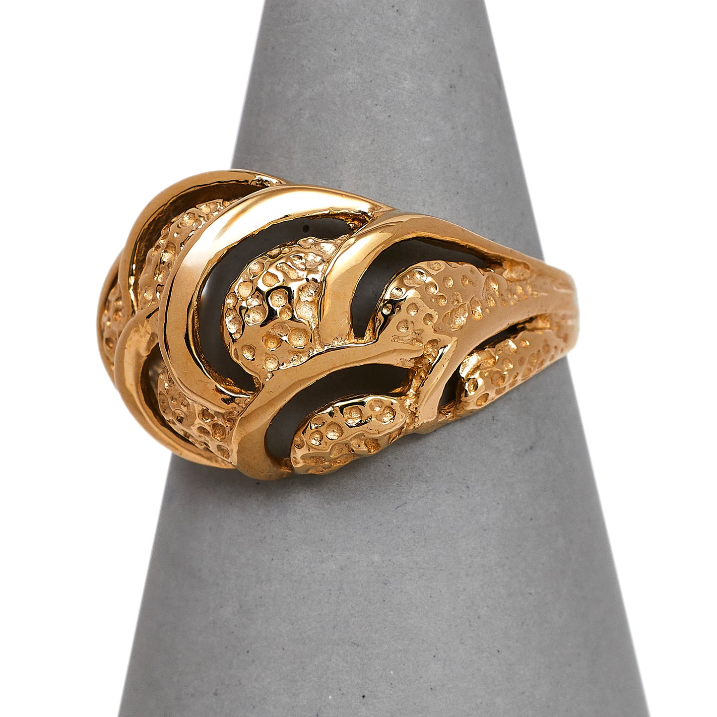 Pre-Owned 9ct Gold Barked Scalloped Bump Head Ring Size Q