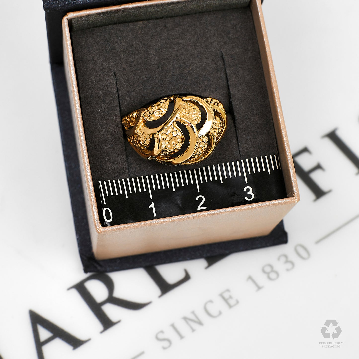 Pre-Owned 9ct Gold Barked Scalloped Bump Head Ring Size Q