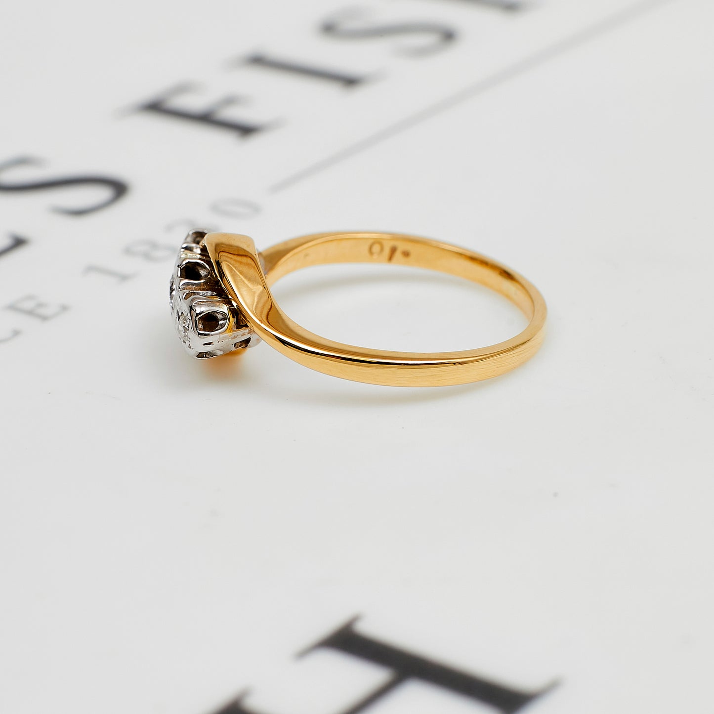 Pre-Owned 14ct Gold 3 Diamond Twist Ring Size P.5