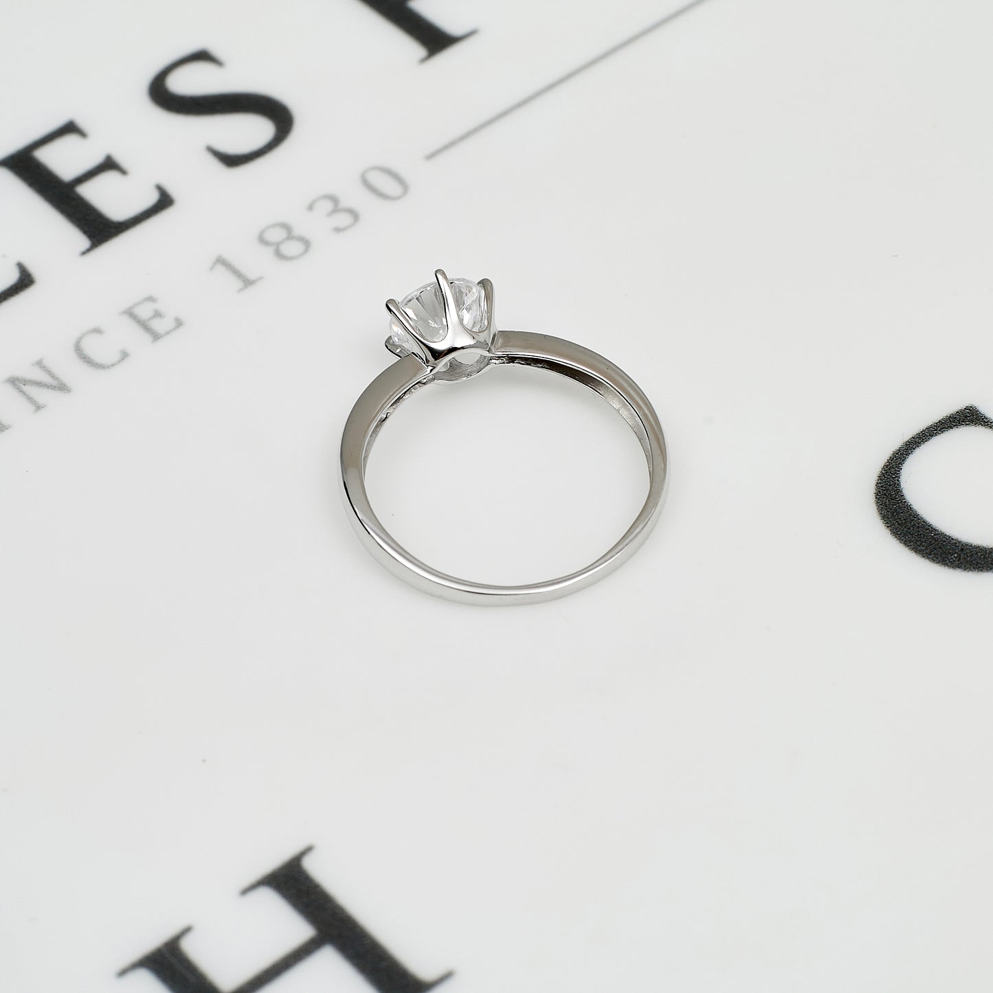 Pre-Owned 9ct White Gold CZ Solitaire Ring Size R