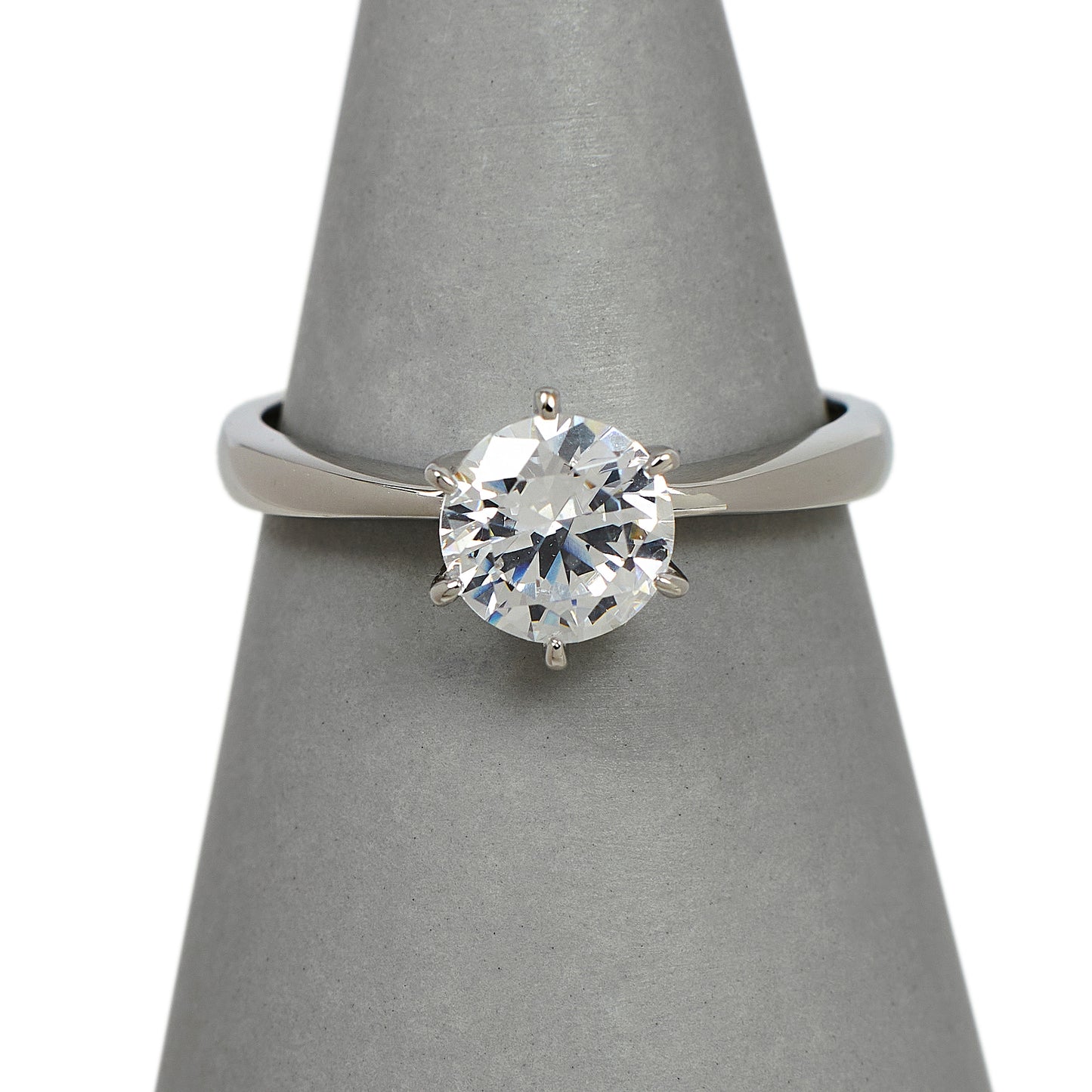 Pre-Owned 9ct White Gold CZ Solitaire Ring Size R