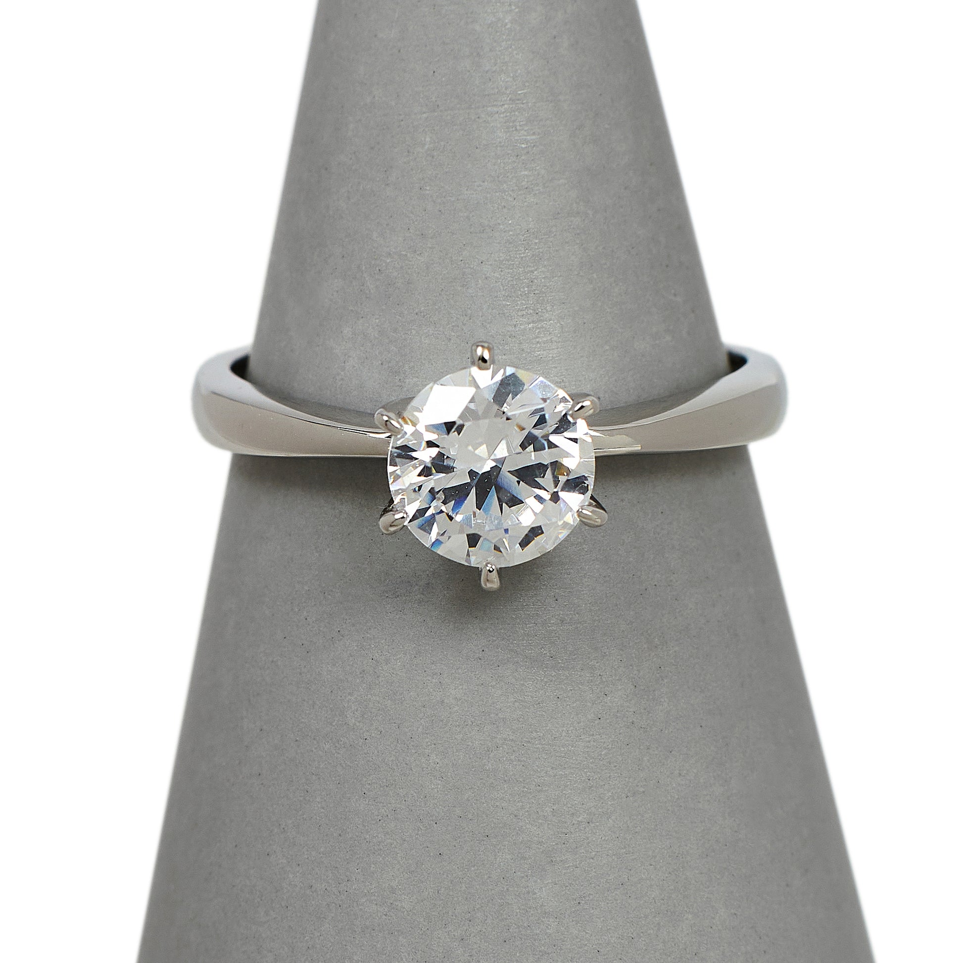 Pre-Owned 9ct White Gold CZ Solitaire Ring Size R