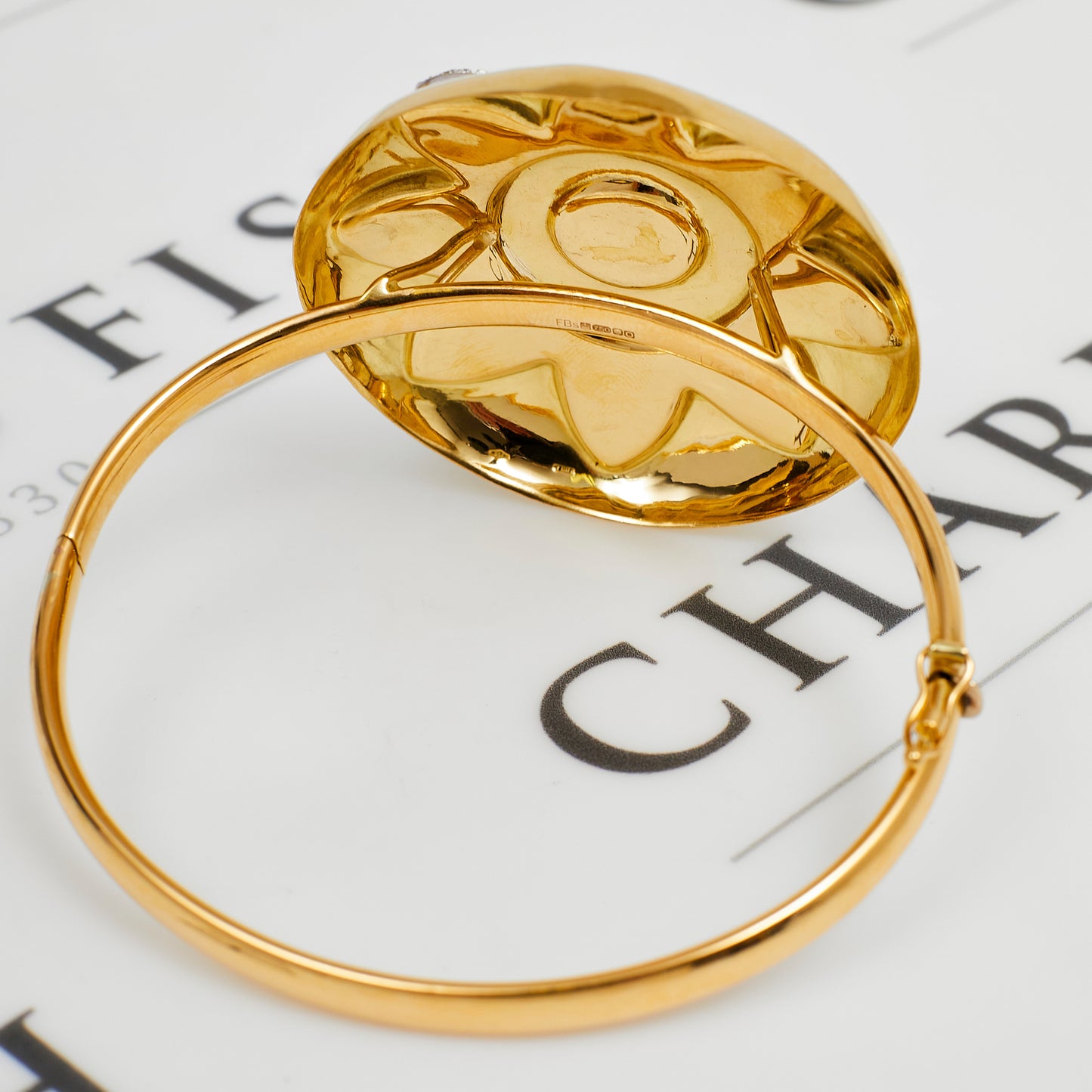 Pre-Owned 18ct Gold & CZ Oversized Flower Design Bangle