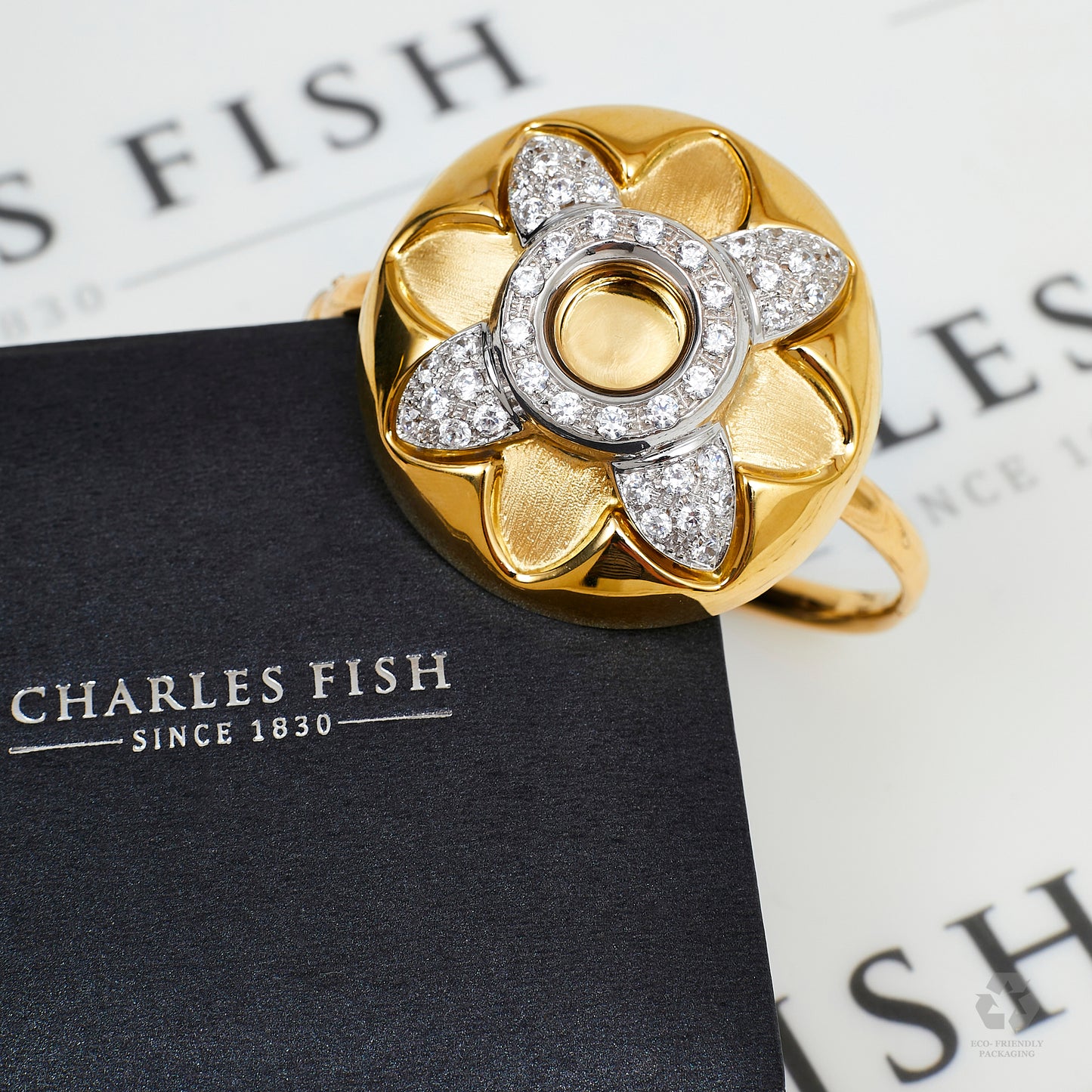 Pre-Owned 18ct Gold & CZ Oversized Flower Design Bangle