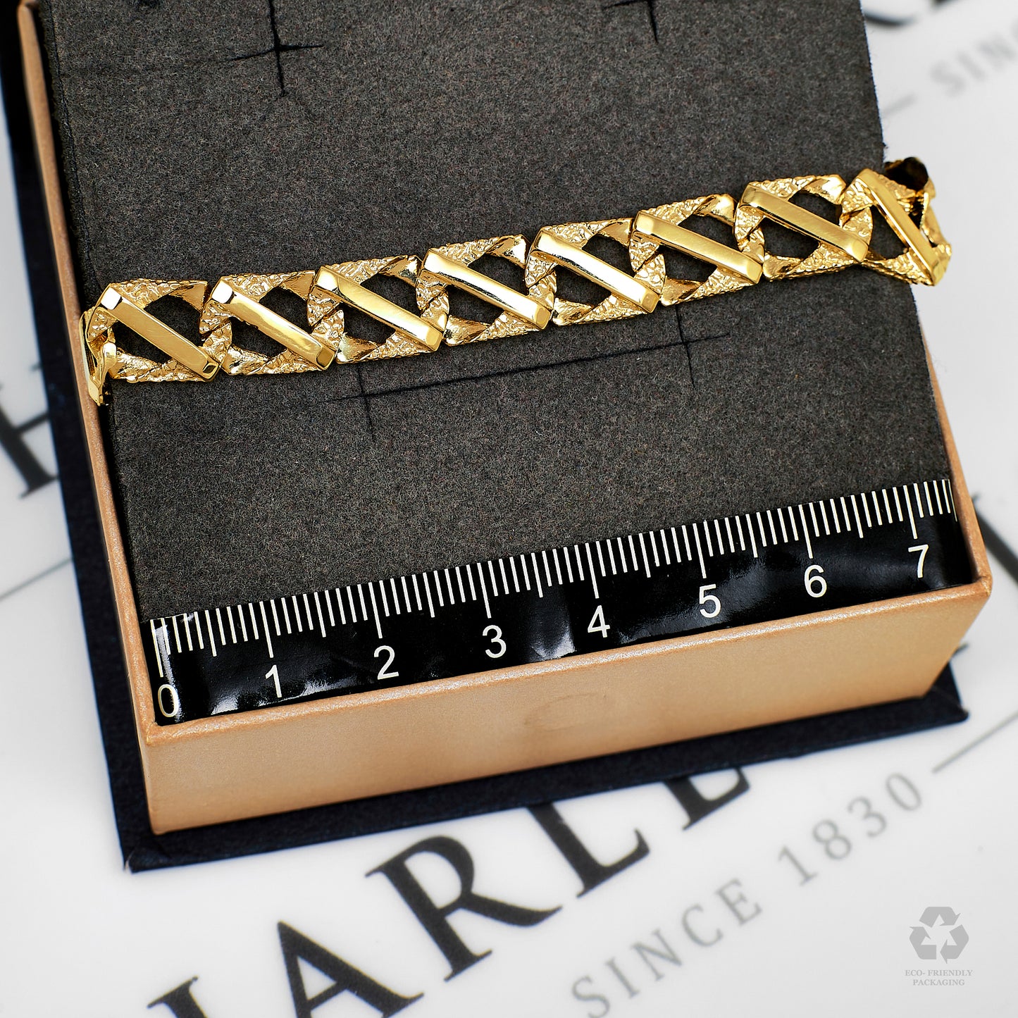 Pre-Owned 9ct Gold Barked Anchor Curb Chain Bracelet