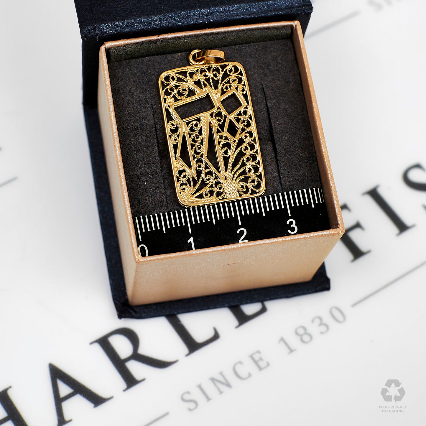 Pre-Owned 9ct Gold Filigree Hebrew Chai Life Pendant