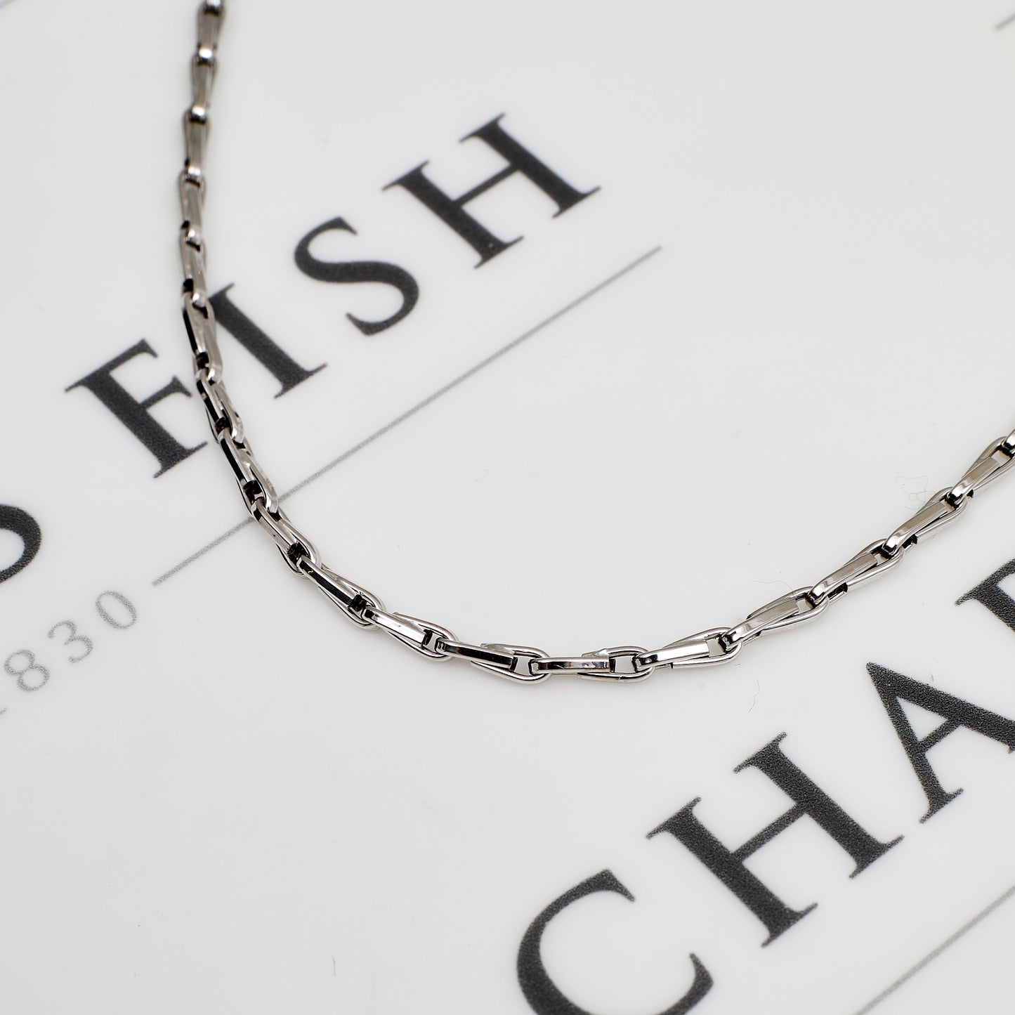 Pre-Owned 18ct White Gold Link Chain Necklace 24 Inch
