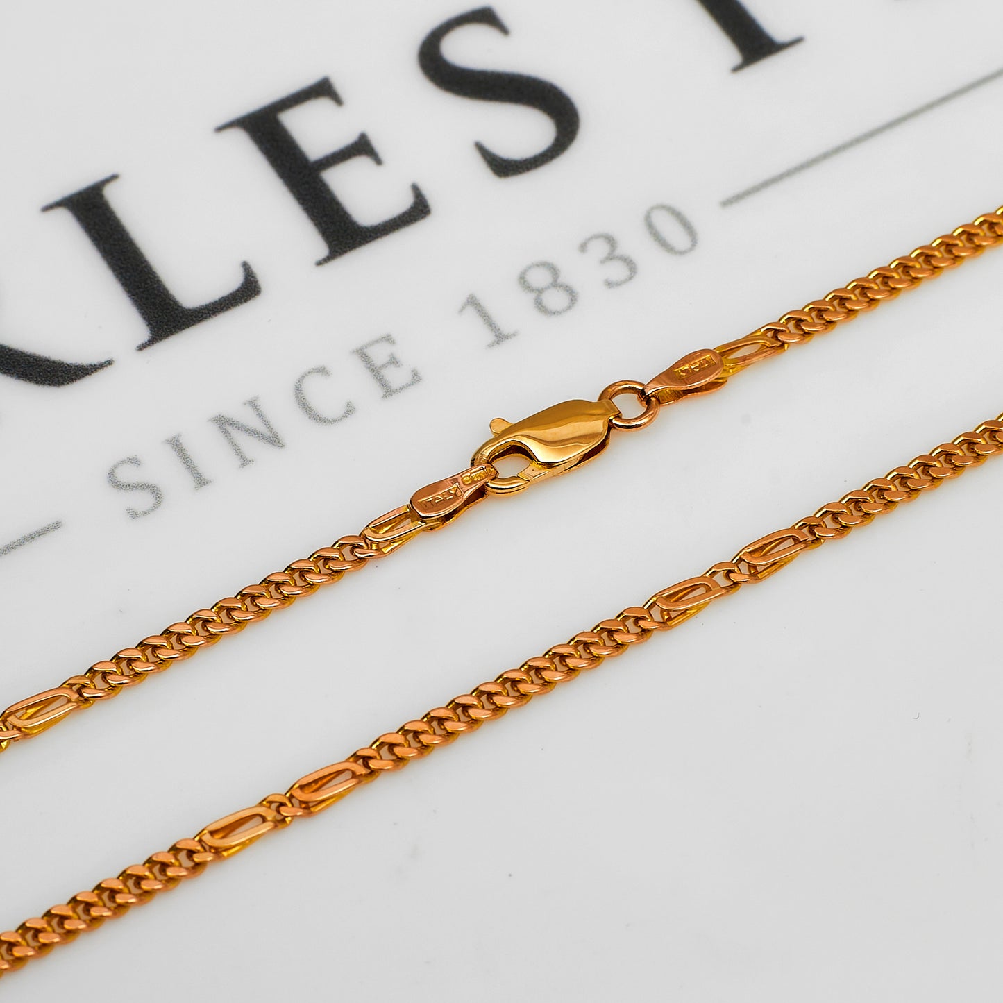 Pre-Owned 9ct Gold Figaro Chain Necklace 31 Inch