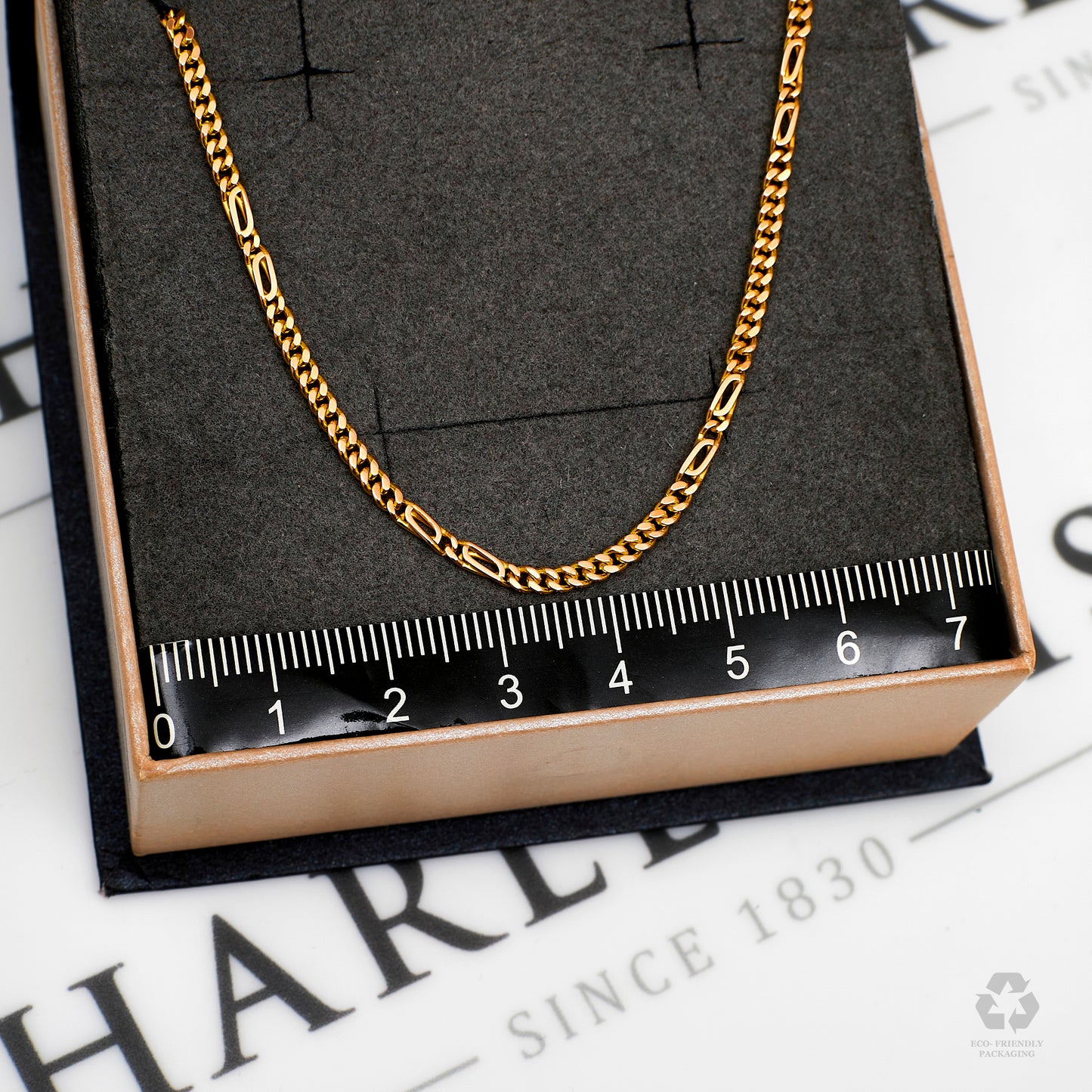 Pre-Owned 9ct Gold Figaro Chain Necklace 31 Inch