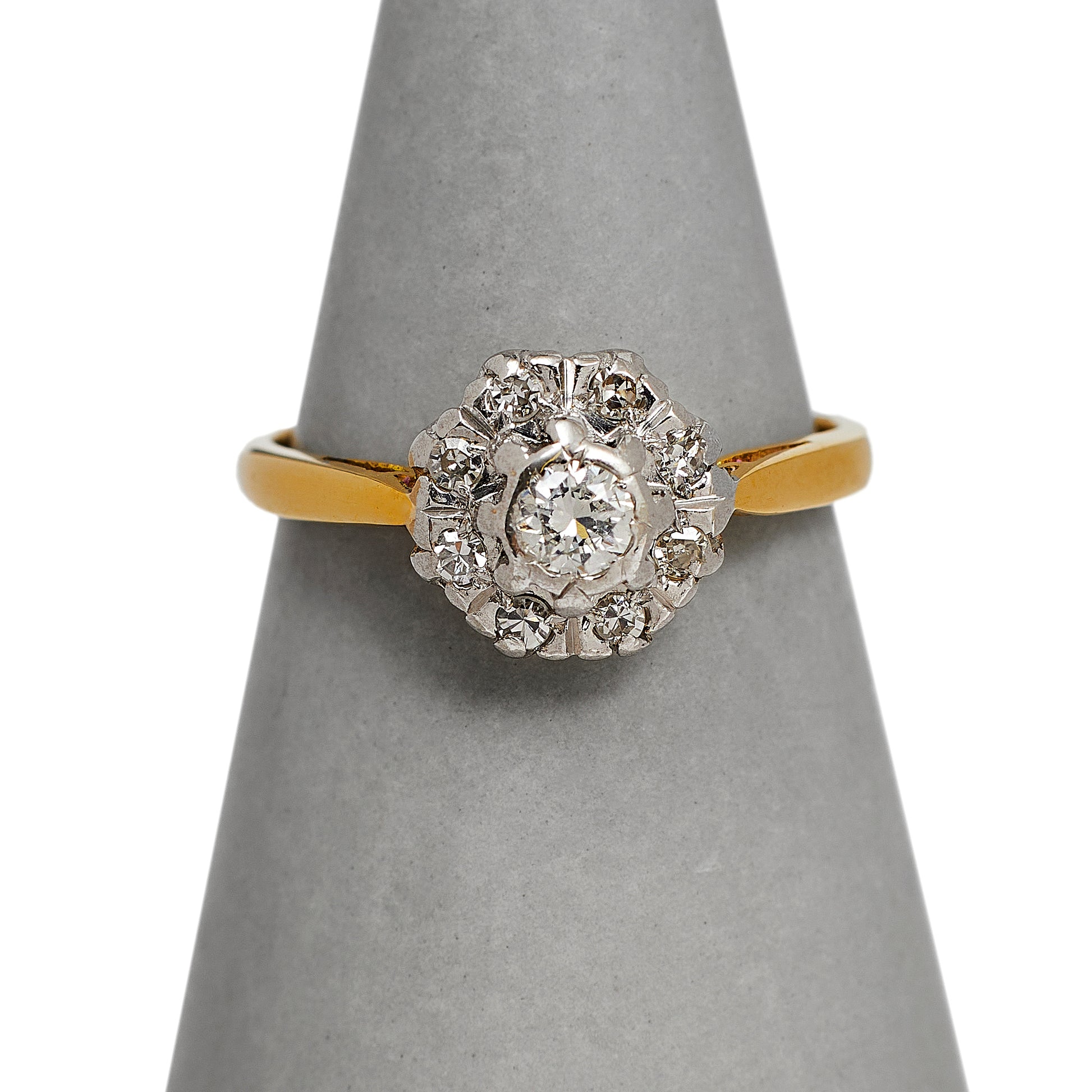 Pre-Owned 18ct Gold Diamond Cluster Ring Size K