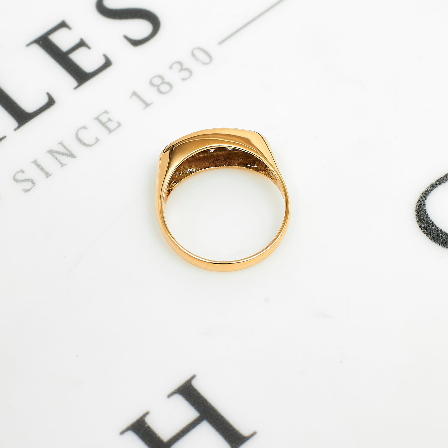 Pre-Owned 9ct Gold Oval Multi Diamond Dress Ring Size R.5