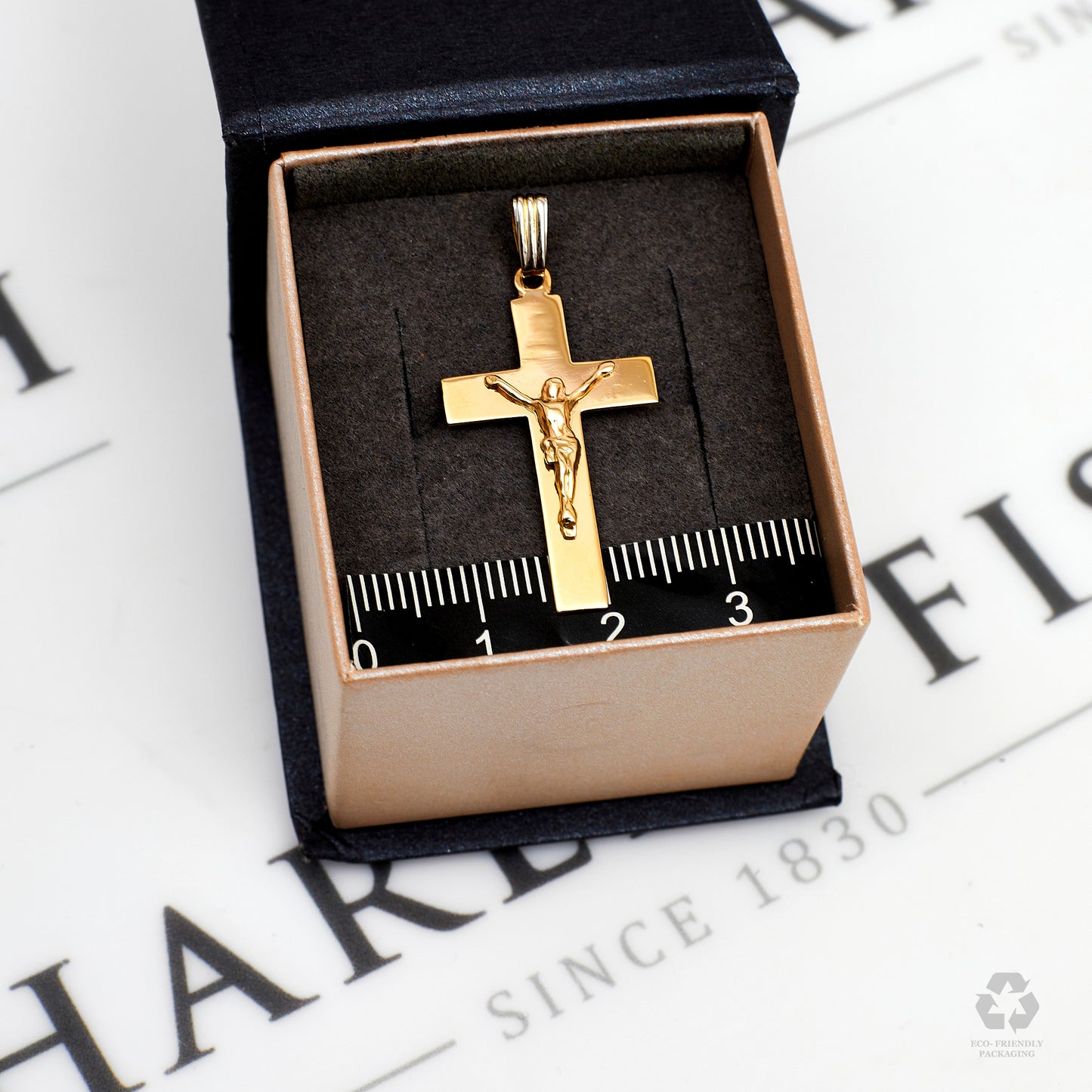 Pre-Owned 9ct Gold High-Polish Crucifix Pendant
