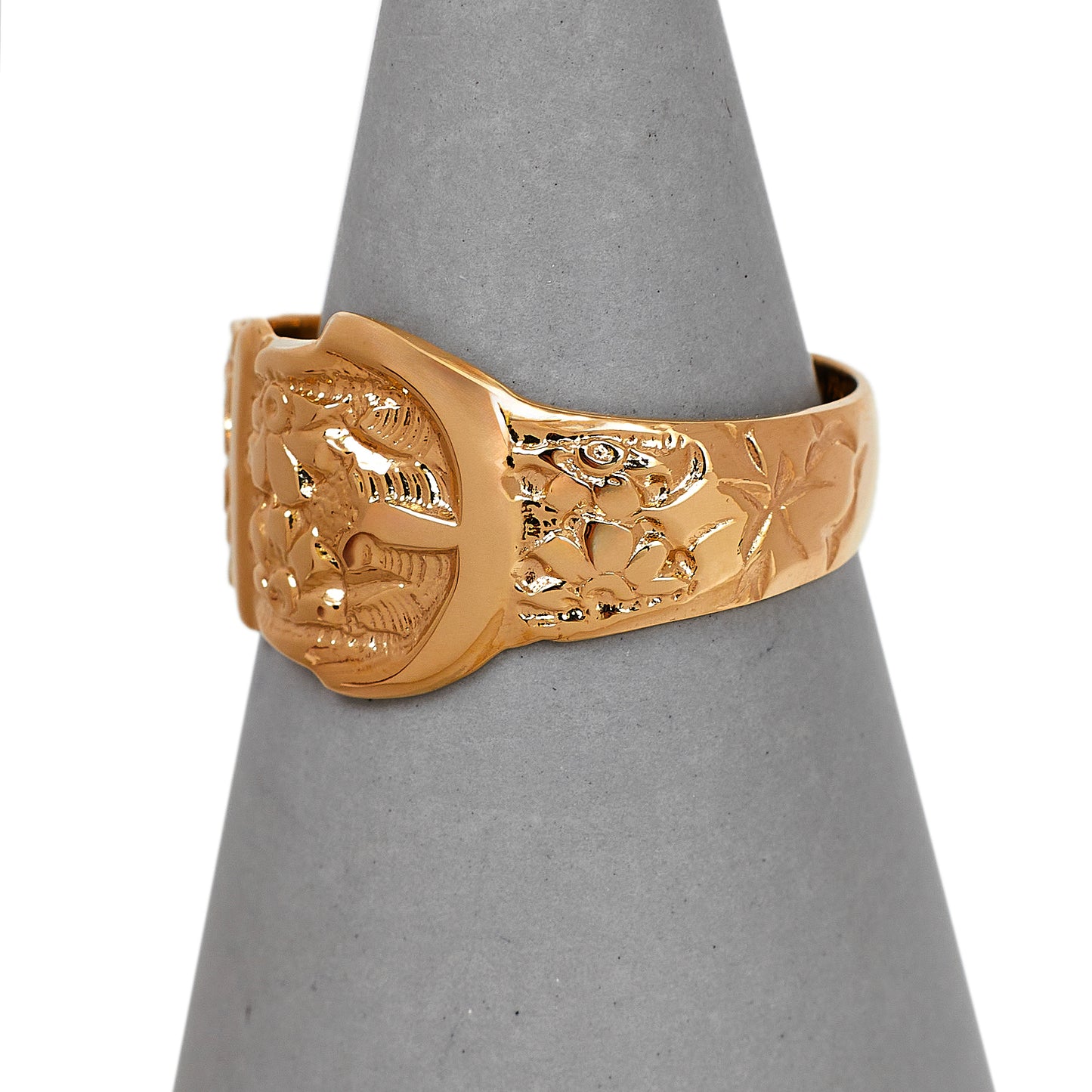 Pre-Owned 9ct Gold Patterned Buckle Ring Size R.5
