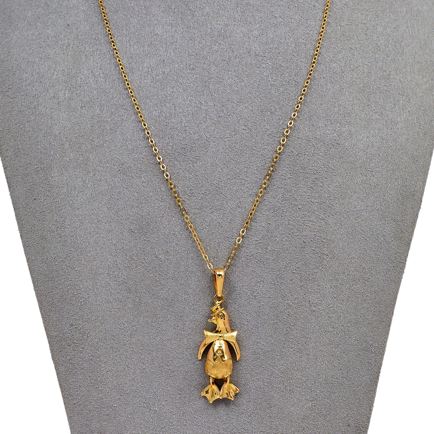 Pre-Owned 9ct Gold Penguin Pendant & Trace Chain 18 Inch