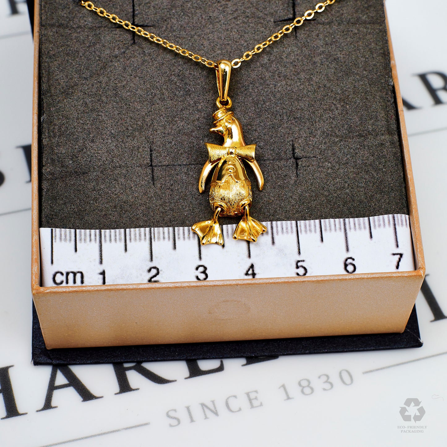 Pre-Owned 9ct Gold Penguin Pendant & Trace Chain 18 Inch