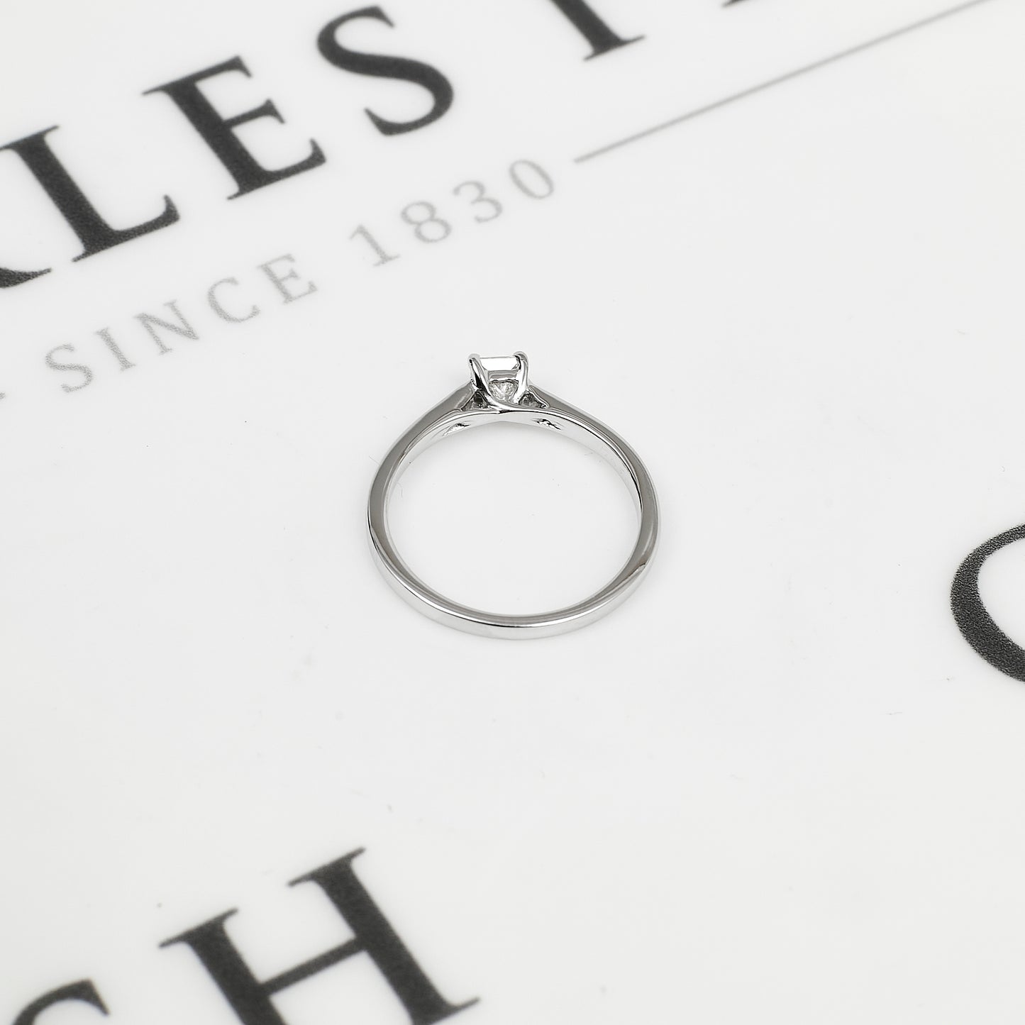 Pre-Owned 18ct White Gold Princess Cut Diamond Ring Size M