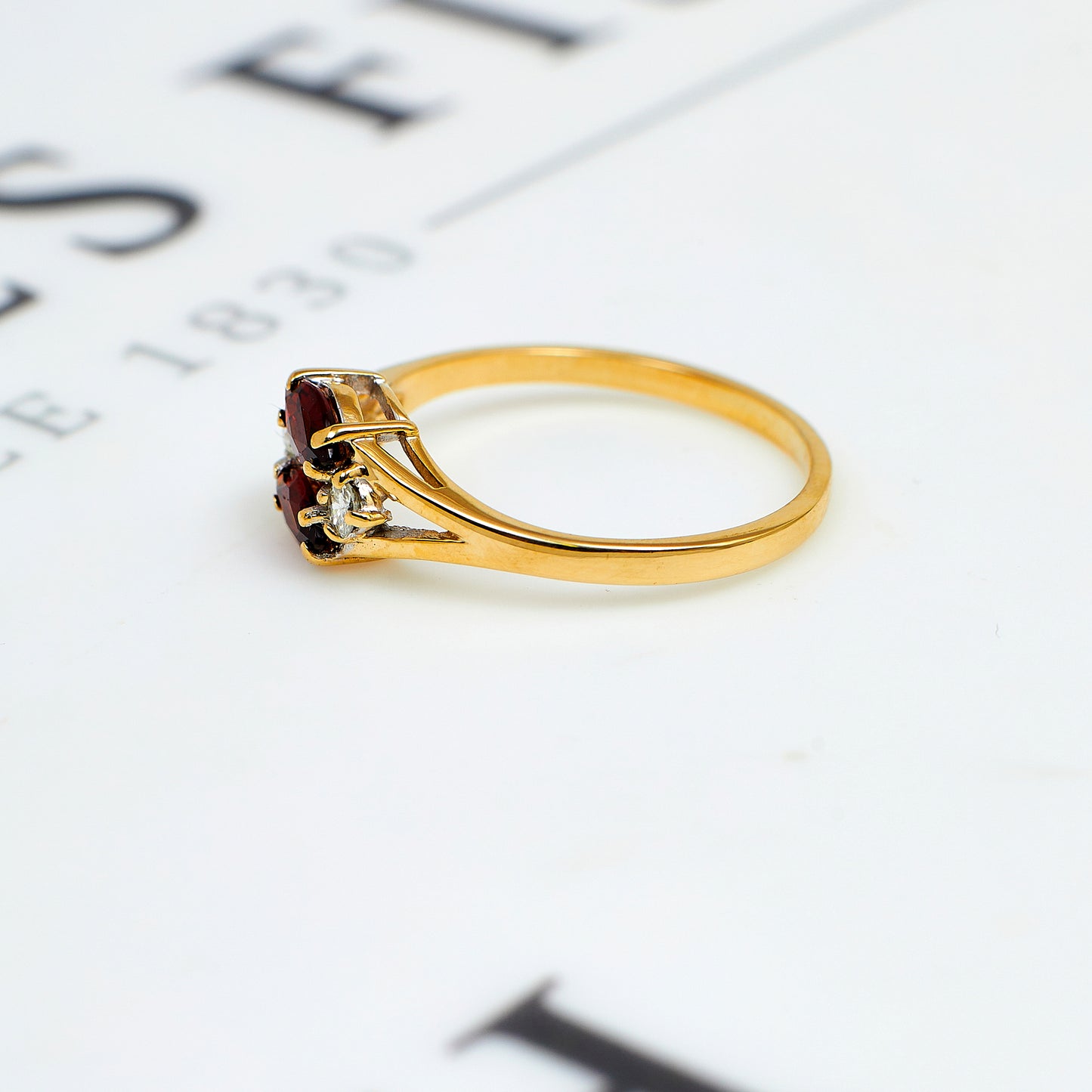 Pre-Owned 9ct Gold 2 Garnet & 2 Diamond Ring Size N.5