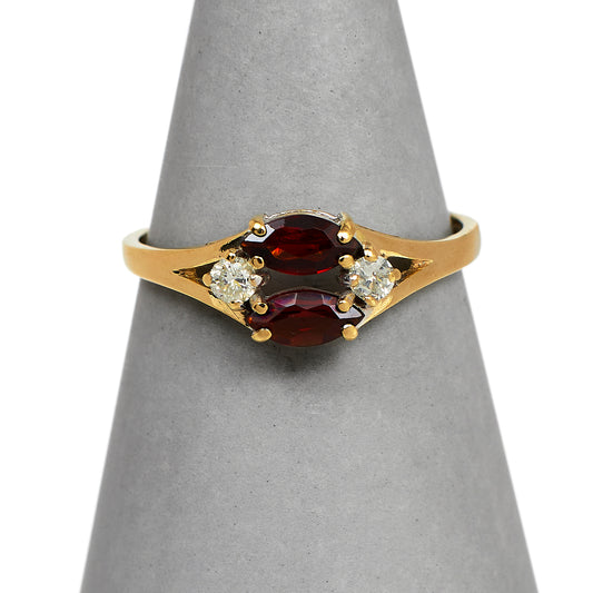 Pre-Owned 9ct Gold 2 Garnet & 2 Diamond Ring Size N.5
