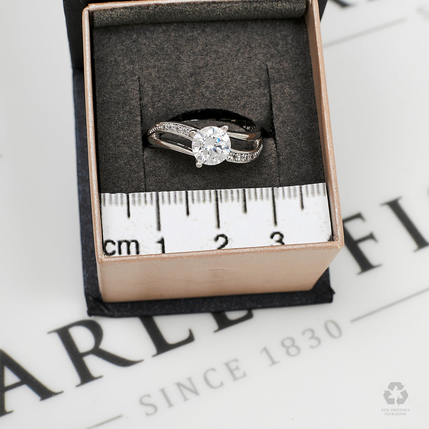 Pre-Owned 14ct White Gold CZ Wave Design Ring Size P