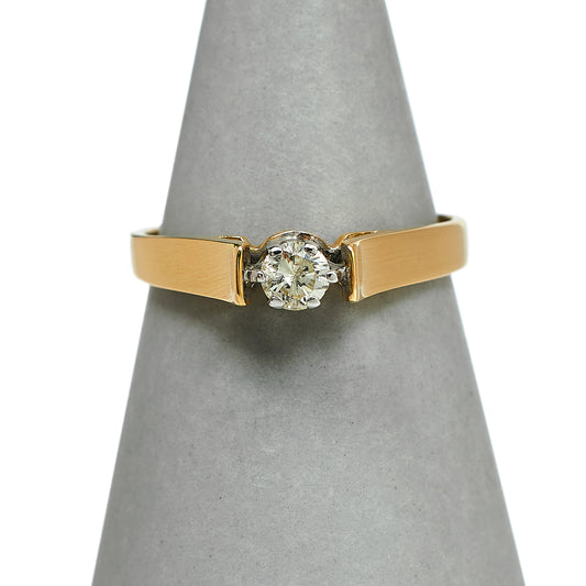 Pre-Owned 9ct Gold Diamond Solitaire Ring Size I.5