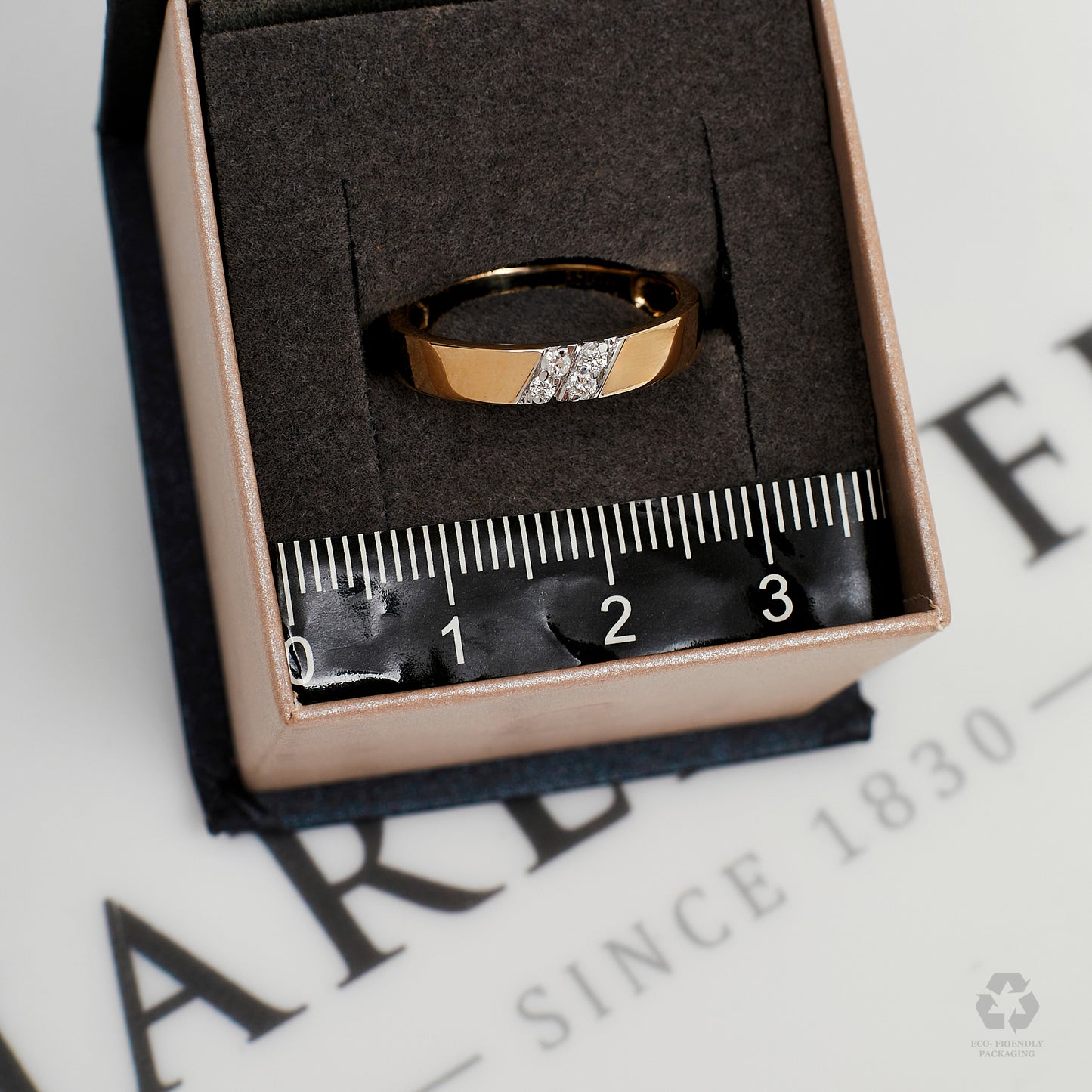 Pre-Owned 9ct Gold 4 Diamond Band Ring Size M