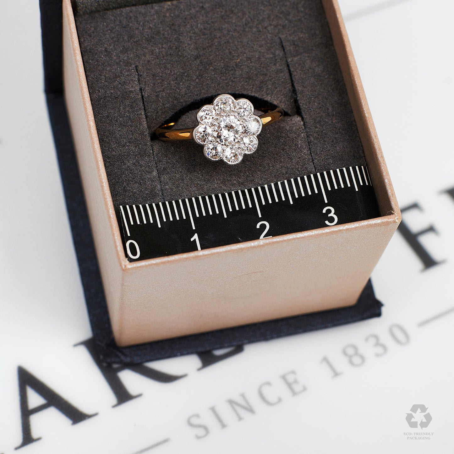 Pre-Owned 18ct Gold Diamond Cluster Ring Size N.5