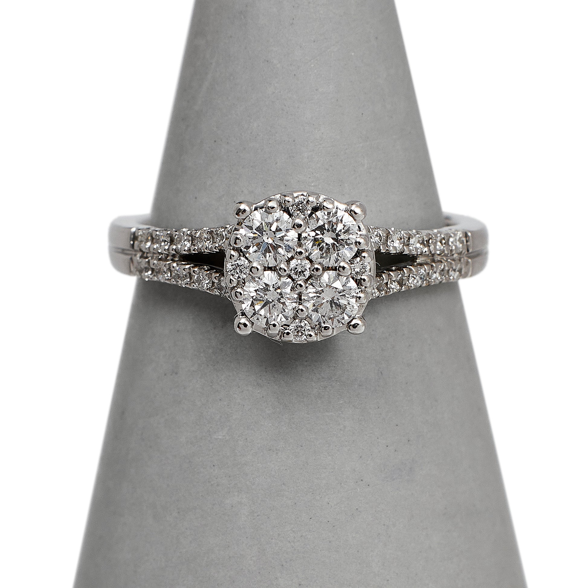 Pre-Owned 18ct White Gold Diamond Cluster Ring Size L.5