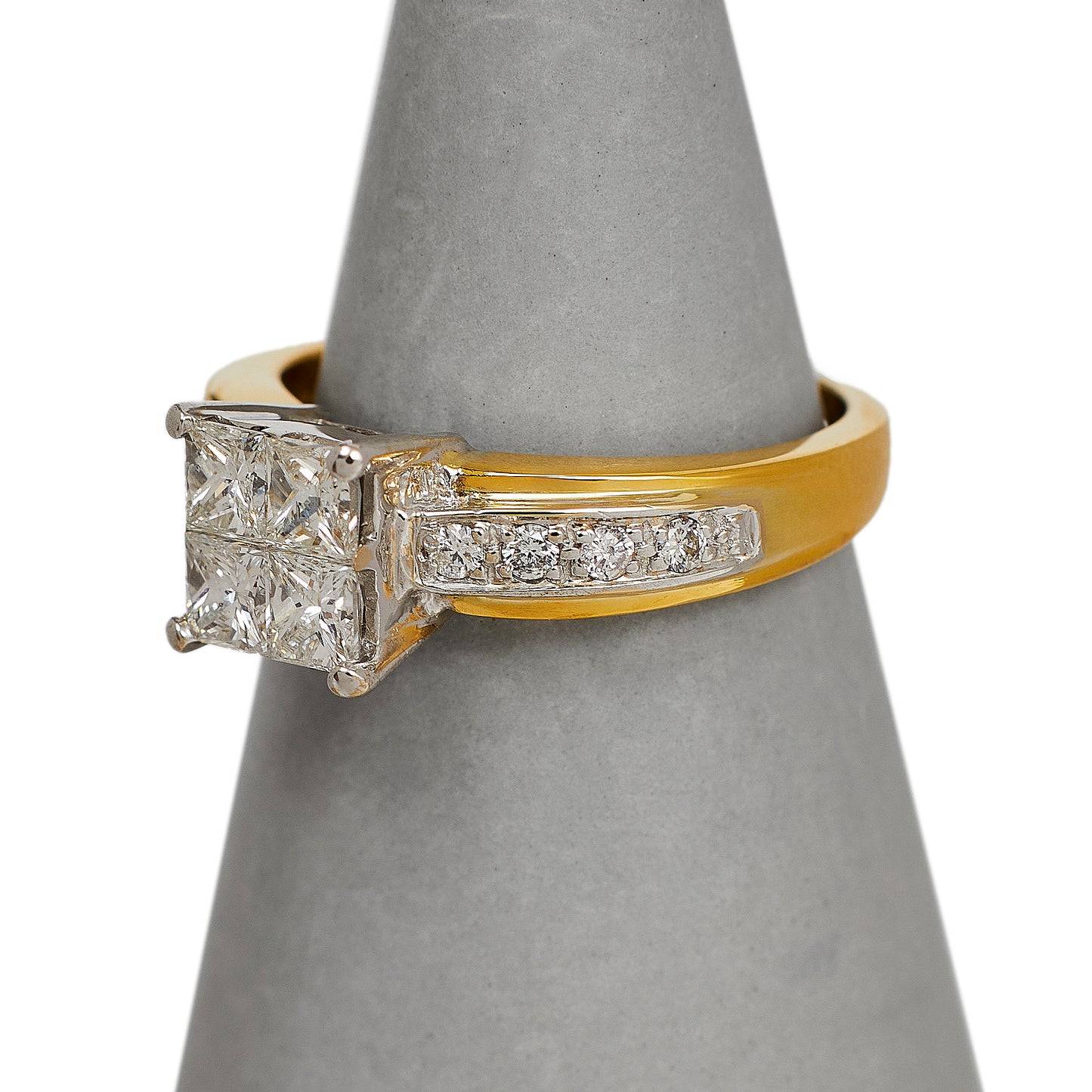 Pre-Owned 18ct Gold 4 Princess Cut Diamond Engagement Ring