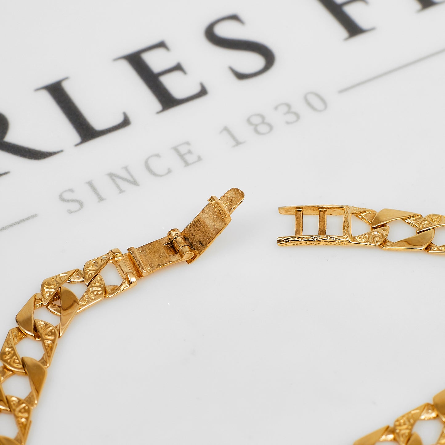 Pre-Owned 9ct Gold Pattern & Polish Curb Bracelet 7 Inch