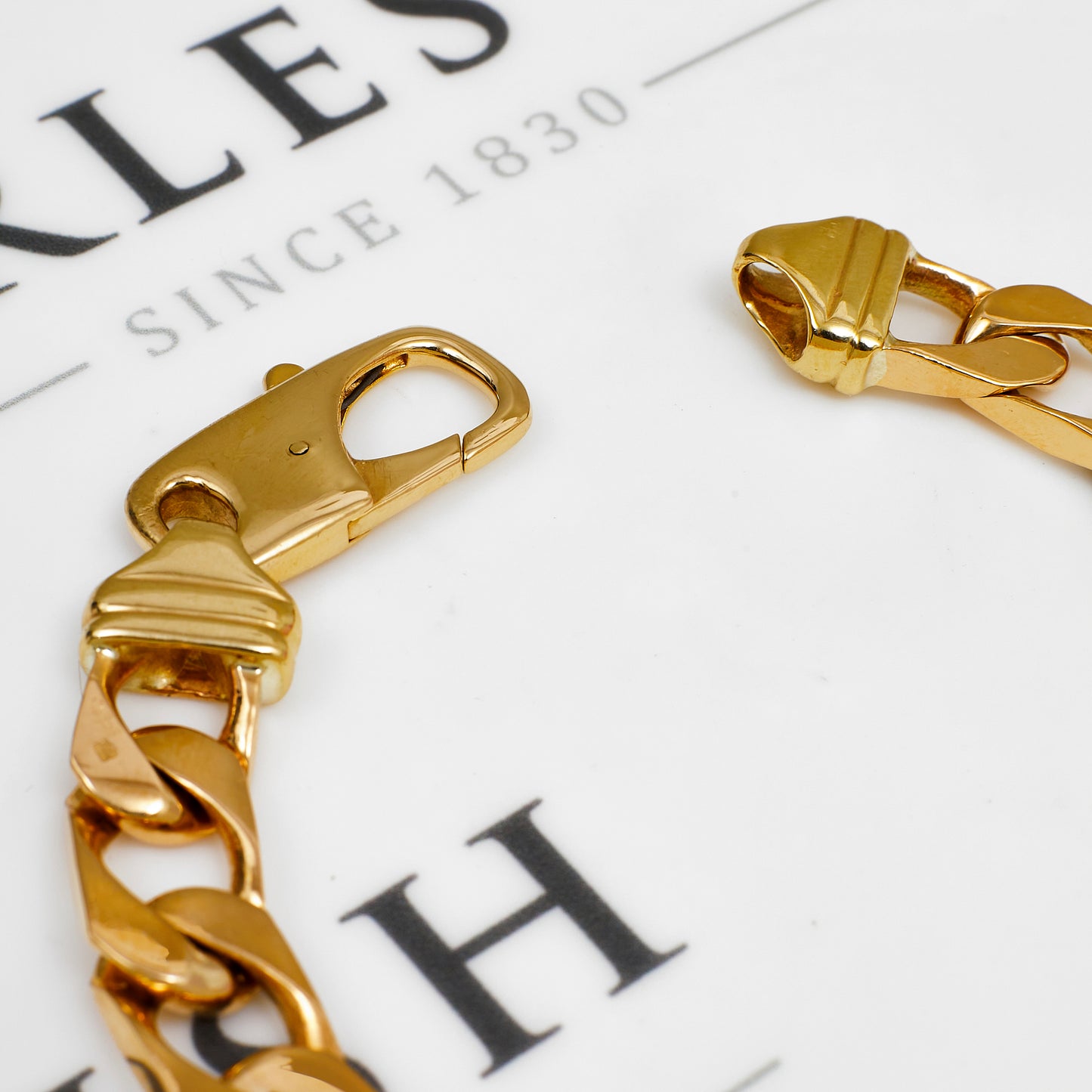 Pre-Owned 9ct Gold Curb Chain Bracelet 9 Inch