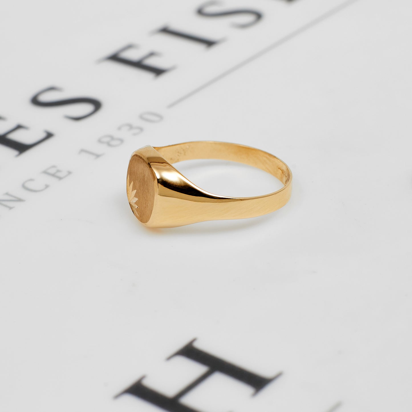 Pre-Owned 9ct Gold Square Starburst Corner Signet Ring