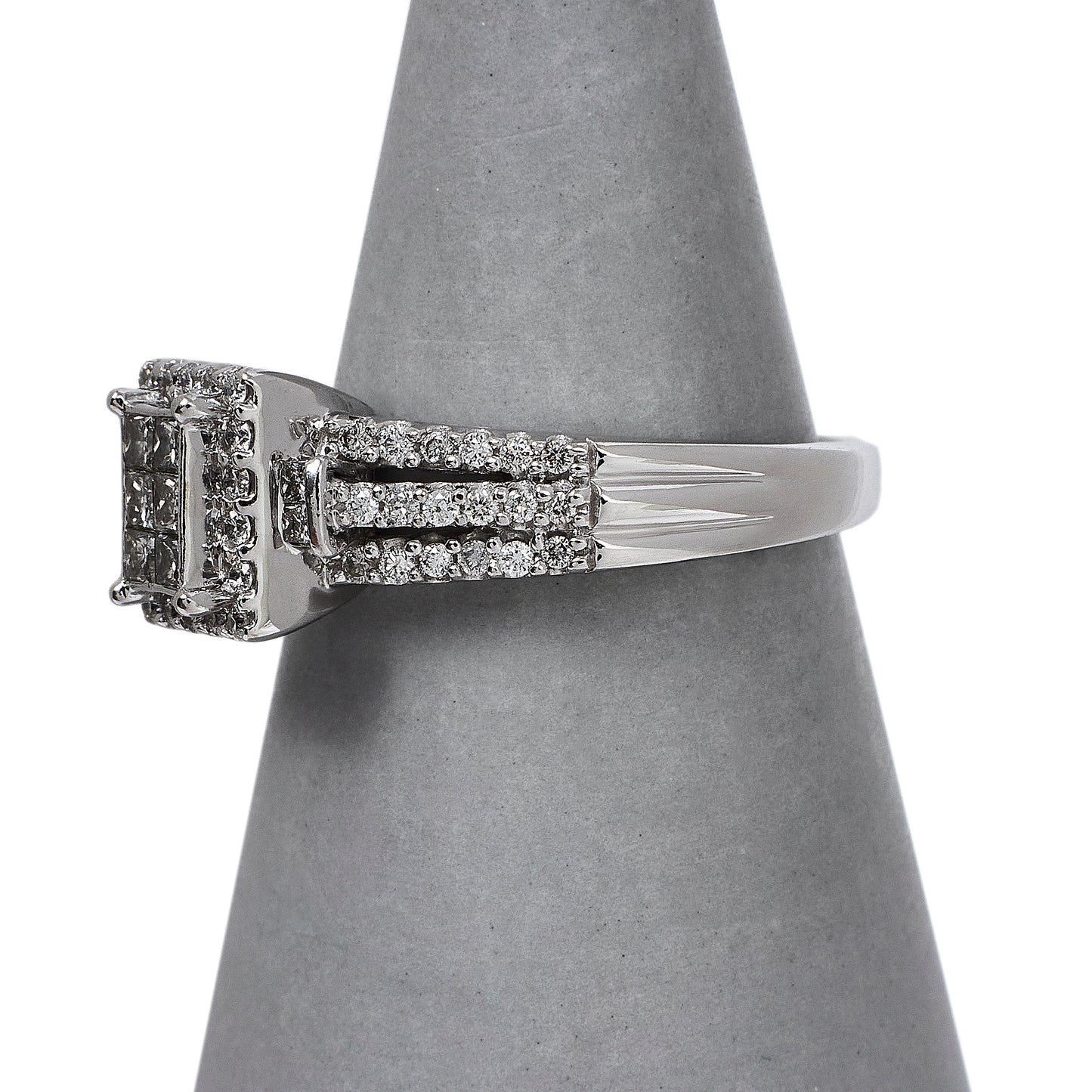 Pre-Owned 18ct White Gold Rectangular Diamond Cluster Ring