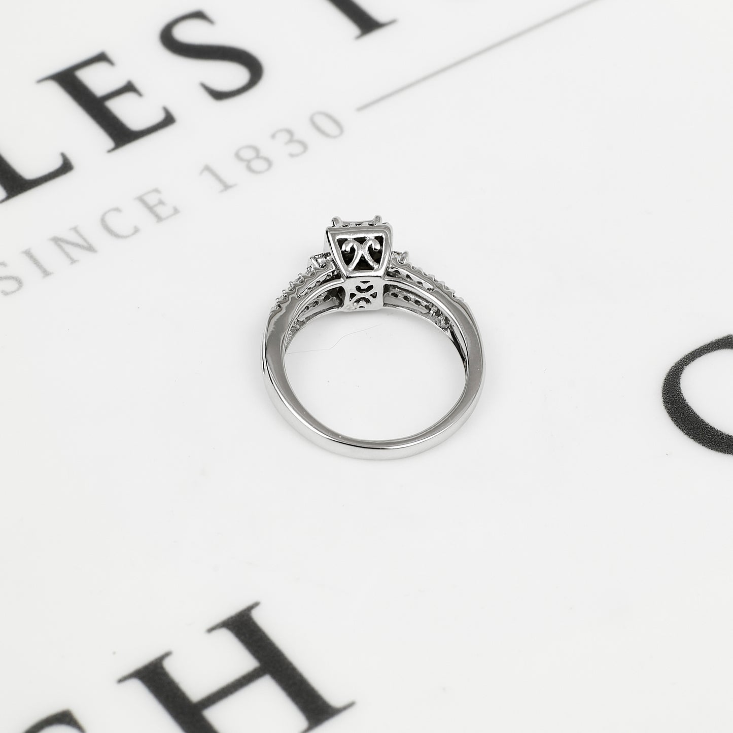 Pre-Owned 18ct White Gold Rectangular Diamond Cluster Ring