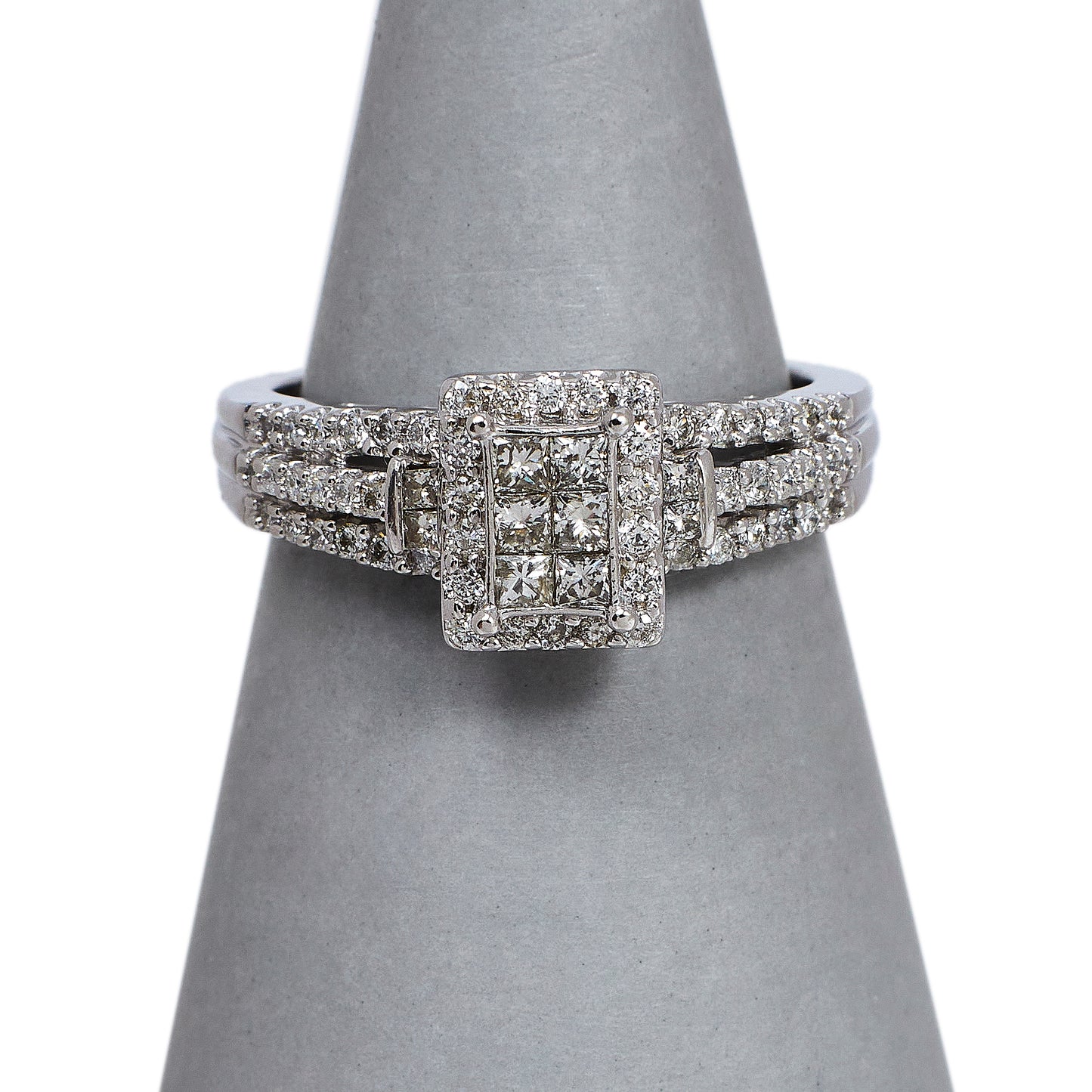 Pre-Owned 18ct White Gold Rectangular Diamond Cluster Ring