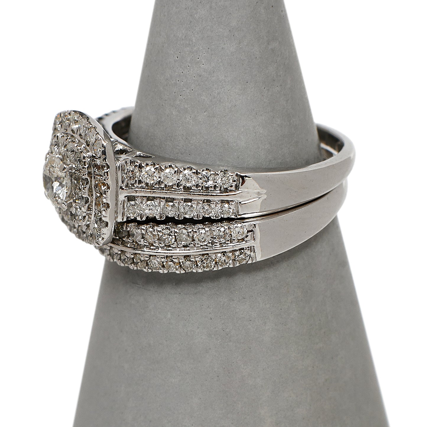 Pre-Owned 18ct White Gold Diamond Ring Wedding SET Size N.5
