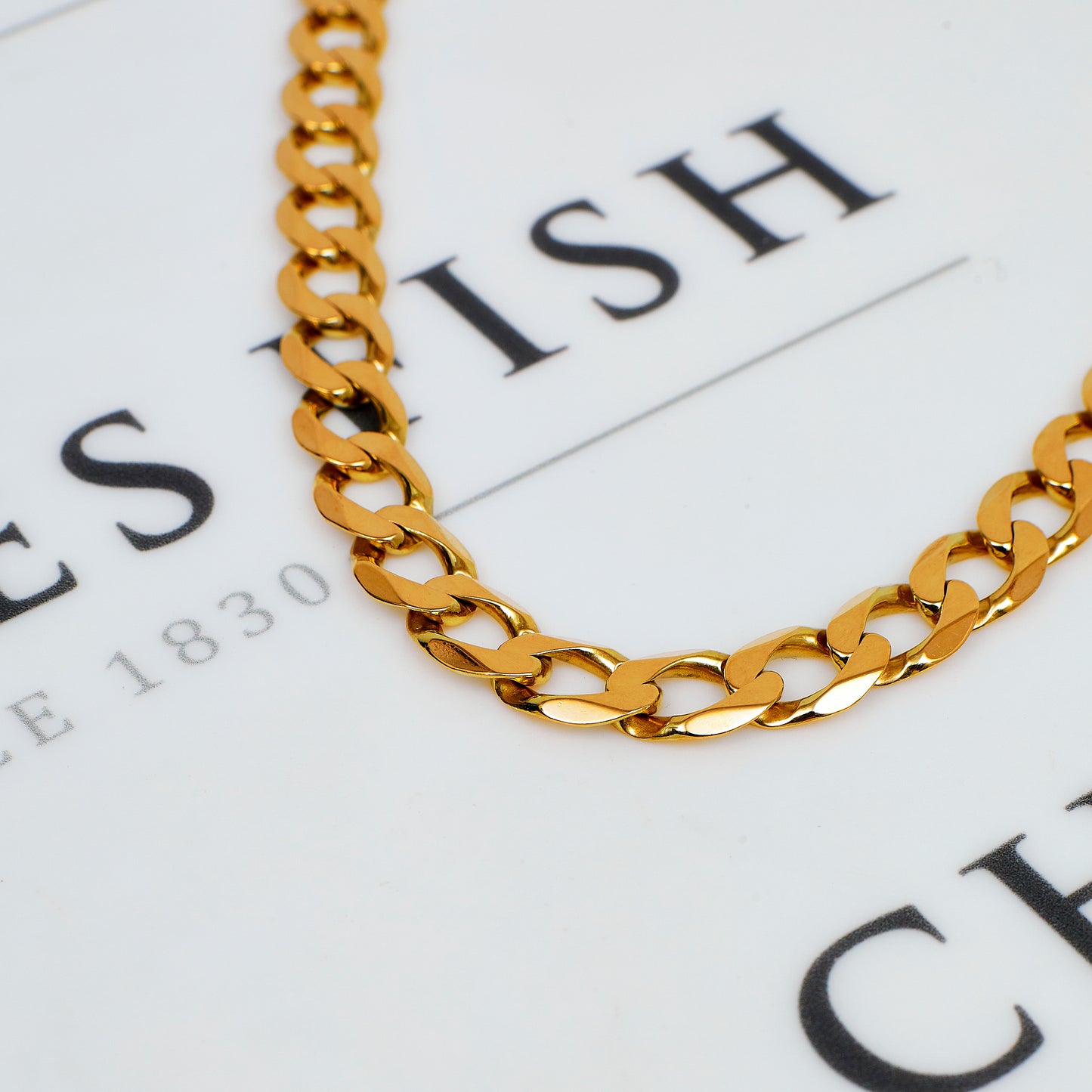 Pre-Owned 9ct Gold Curb Chain Necklace 22 Inch