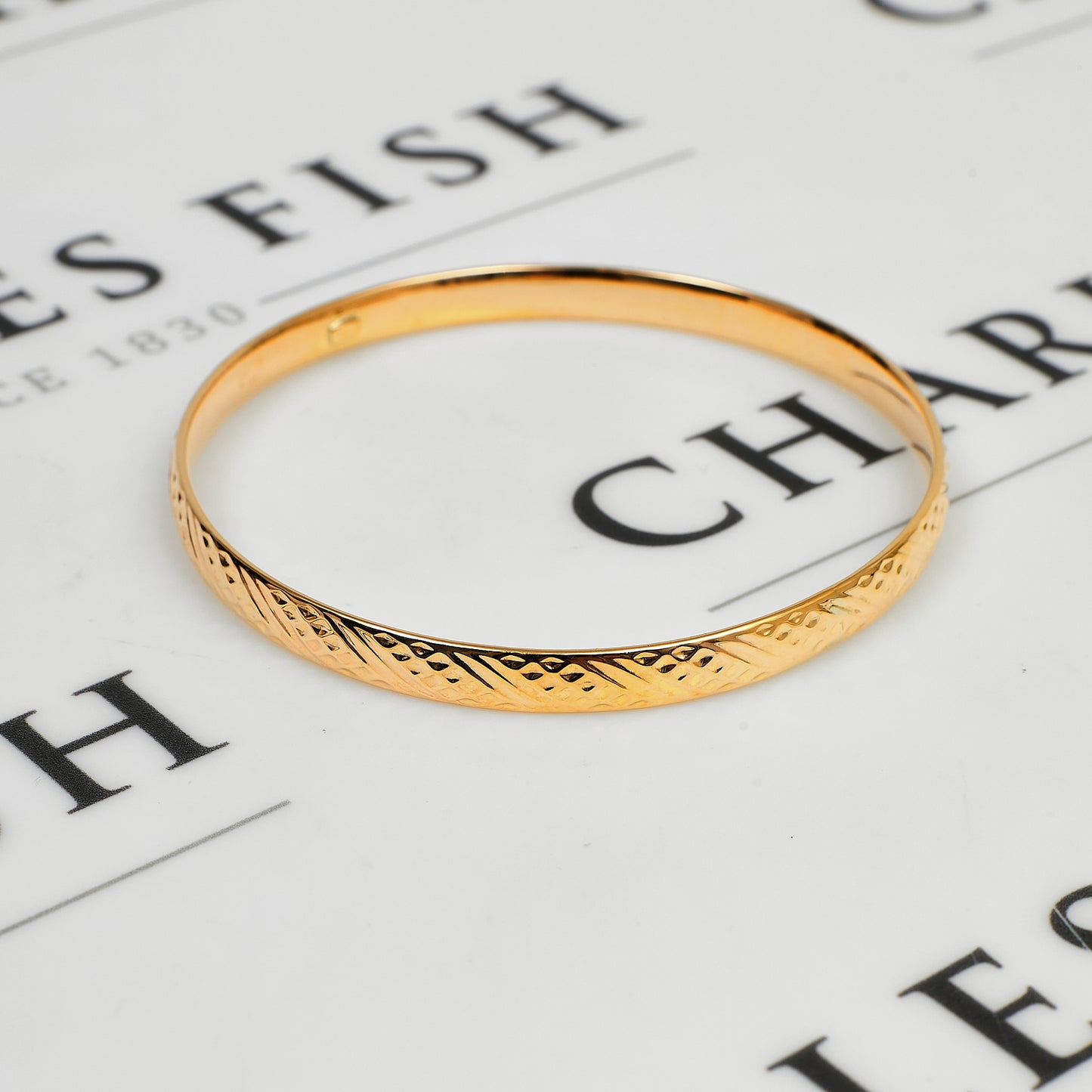 Pre-Owned 9ct Gold Patterned Bangle